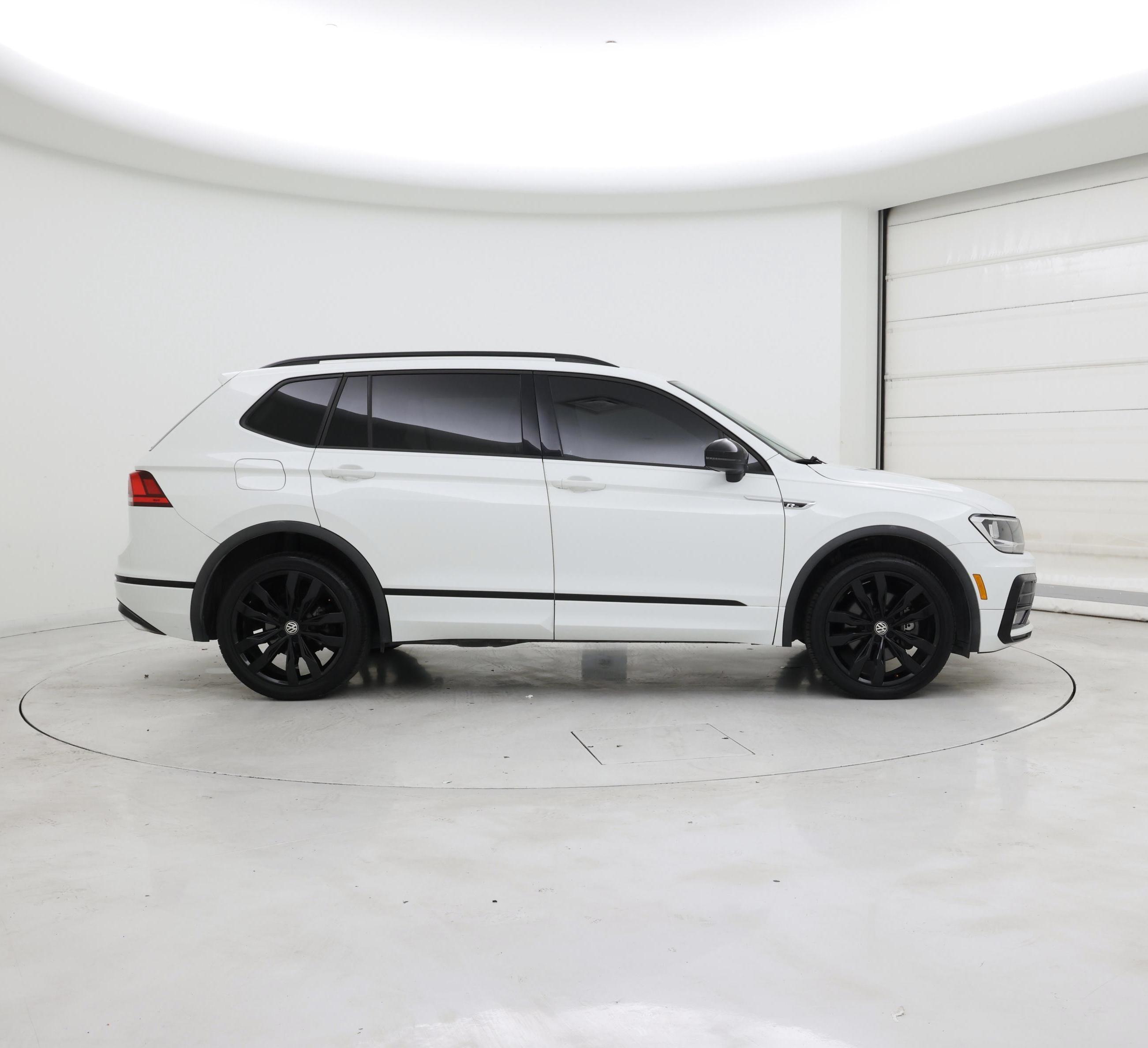 Thumbnail: 2020 Volkswagen Tiguan - 7