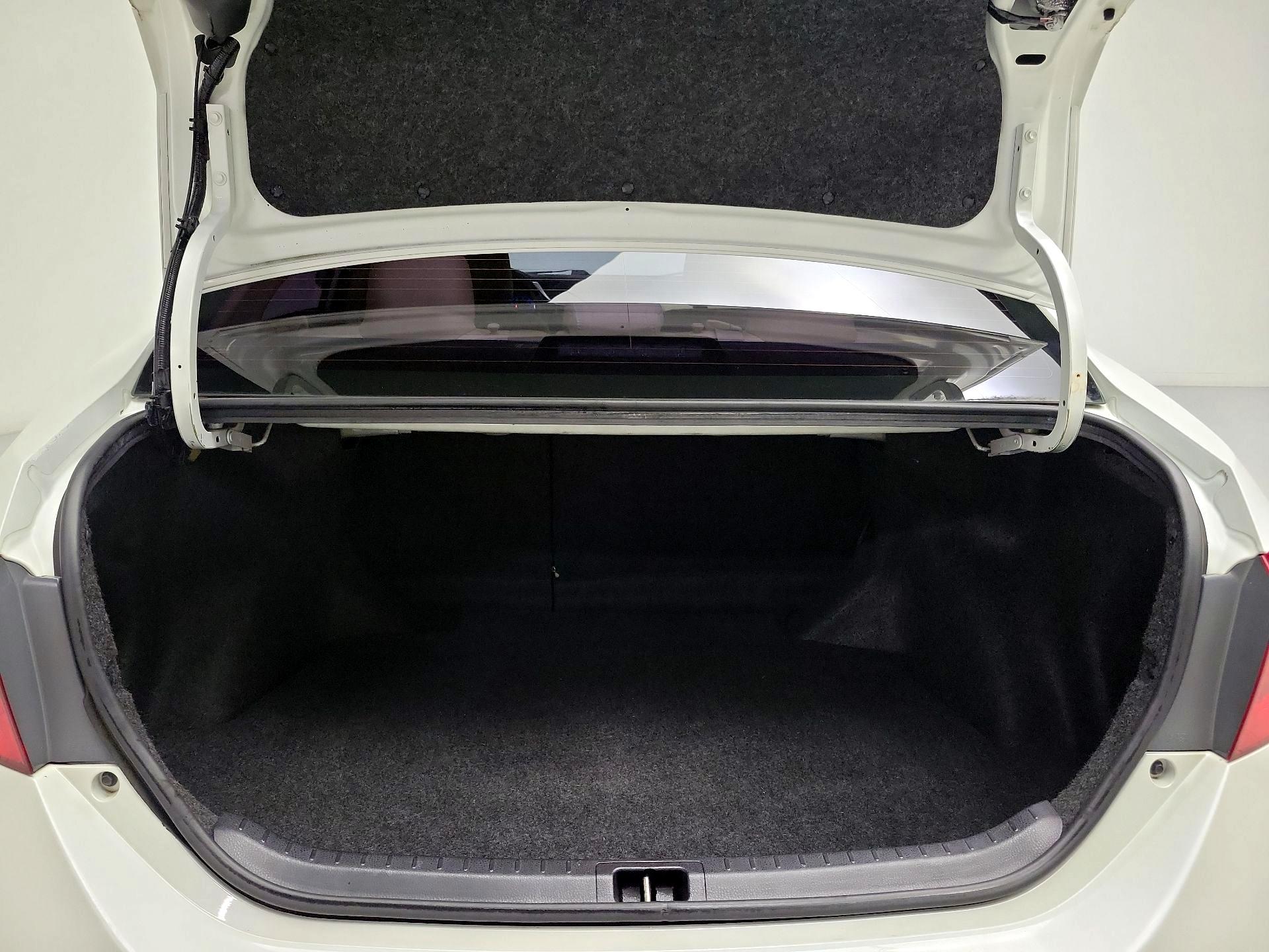 Thumbnail: 2019 Toyota Corolla - 19