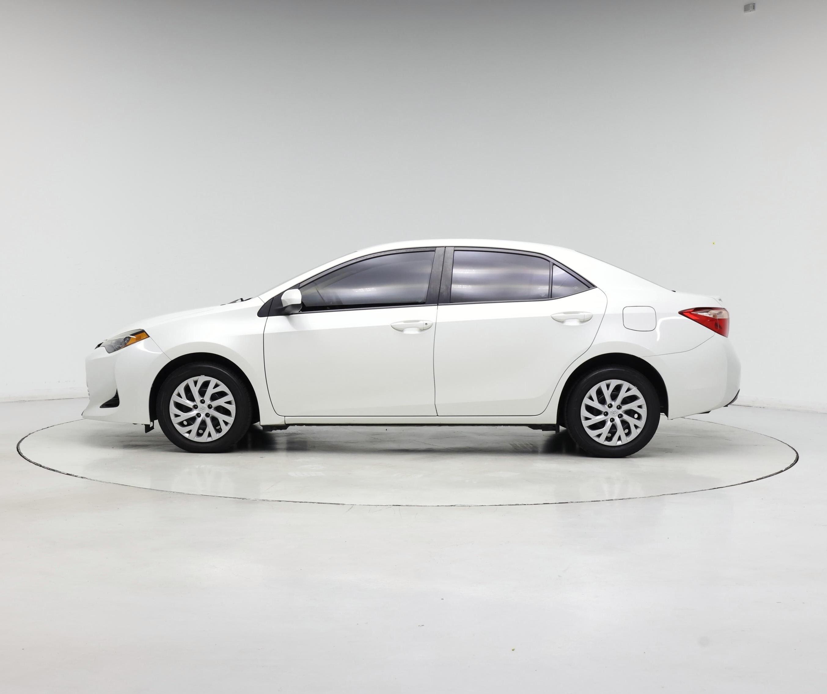 Thumbnail: 2019 Toyota Corolla - 3