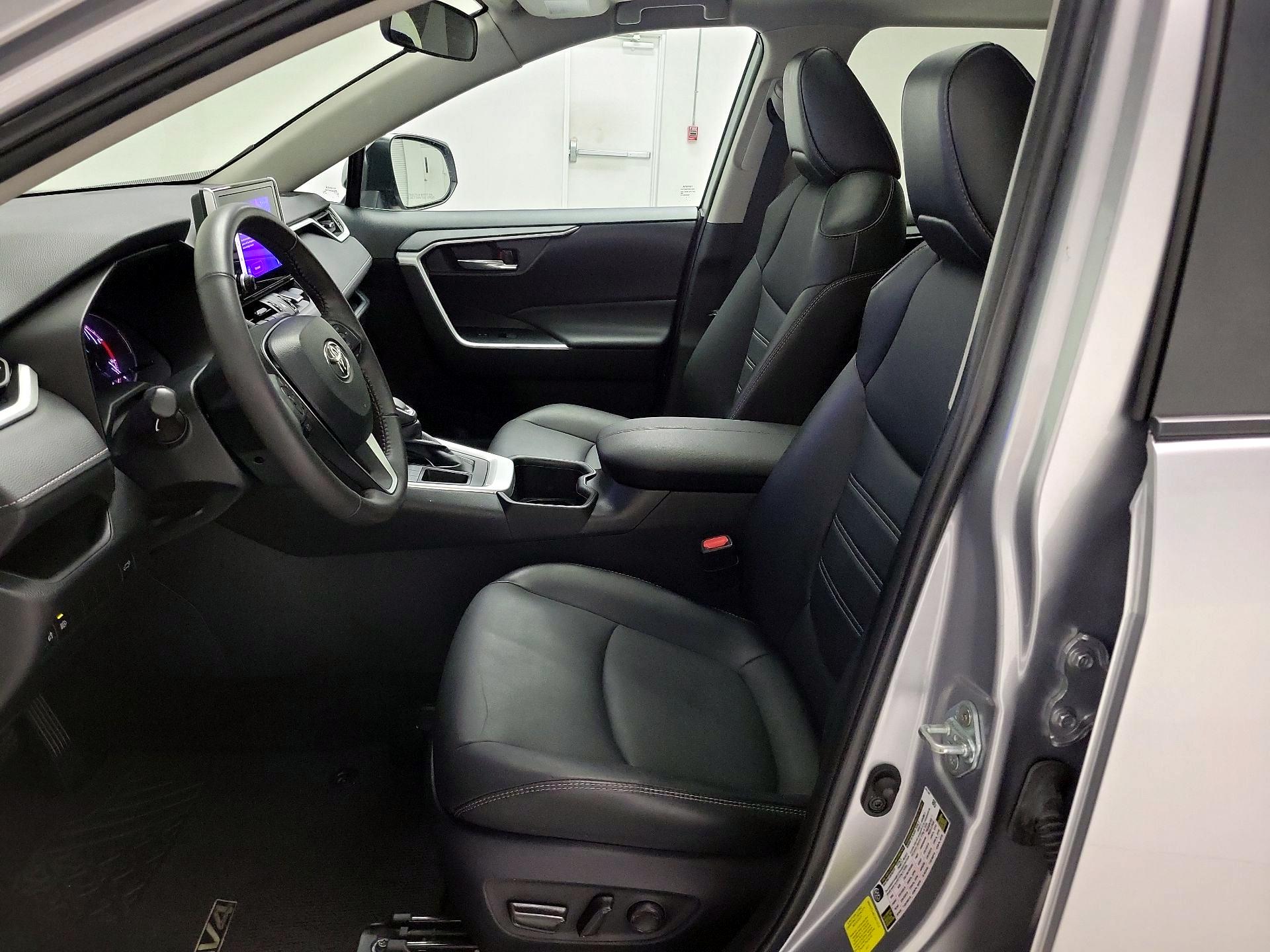 Thumbnail: 2023 Toyota RAV4 - 11