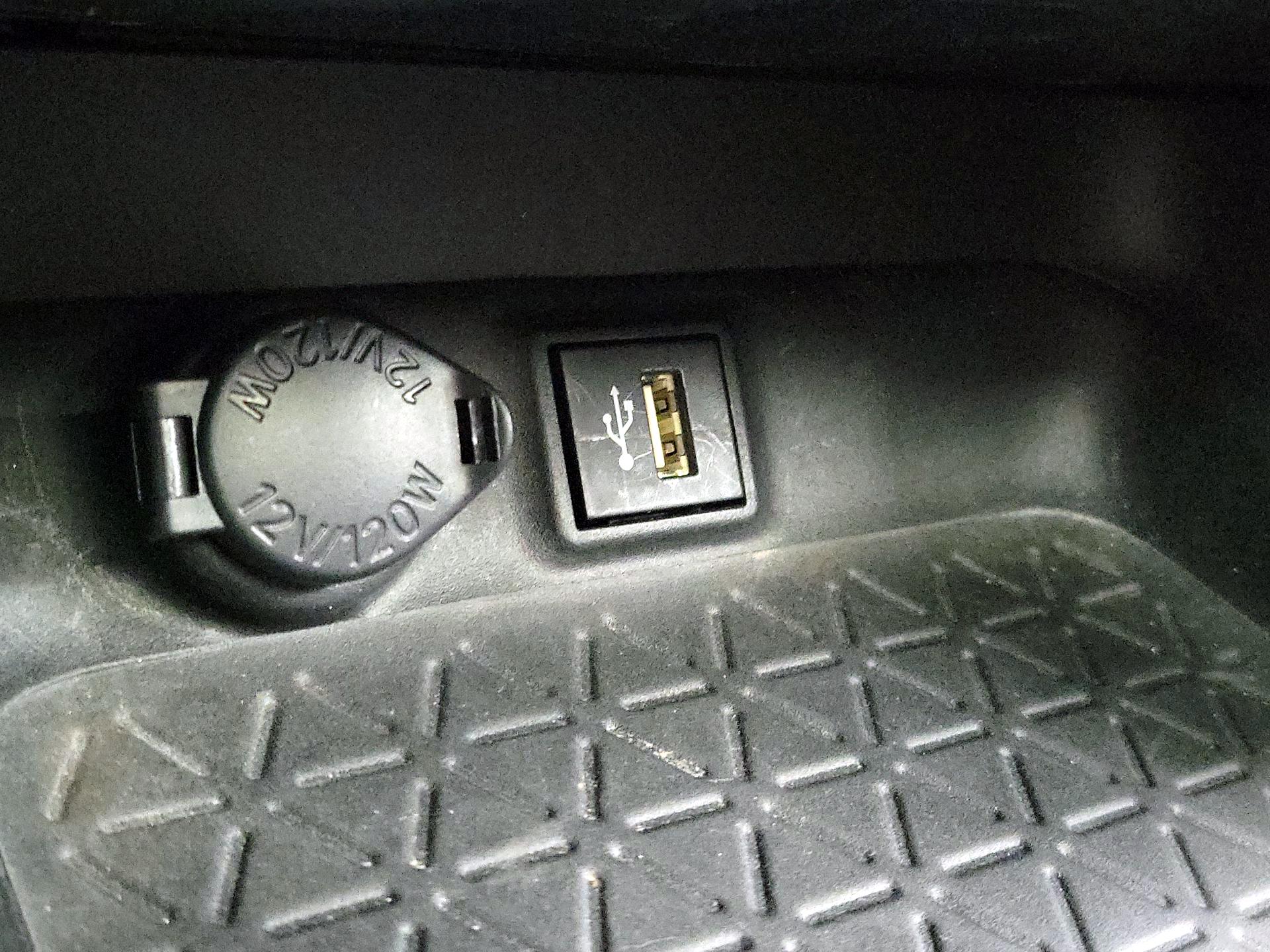 Thumbnail: 2023 Toyota RAV4 - 19