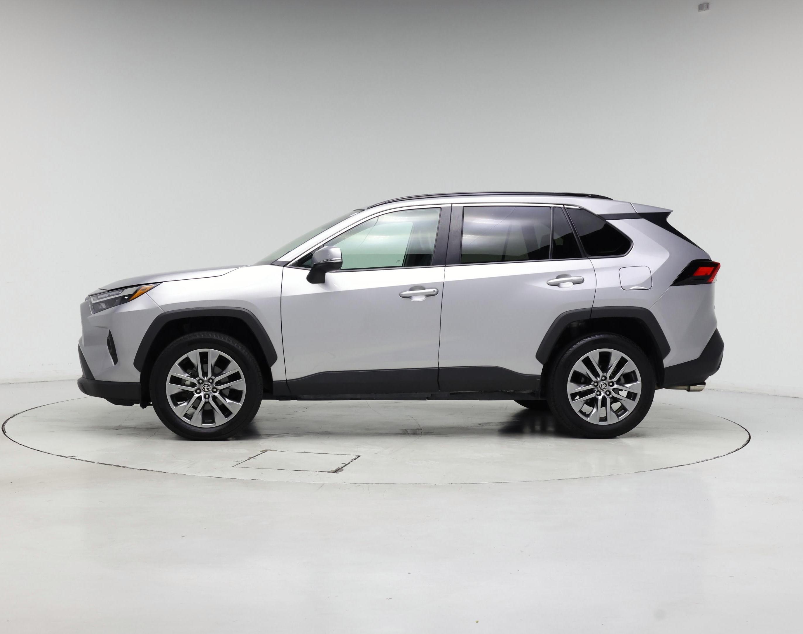 Thumbnail: 2023 Toyota RAV4 - 3