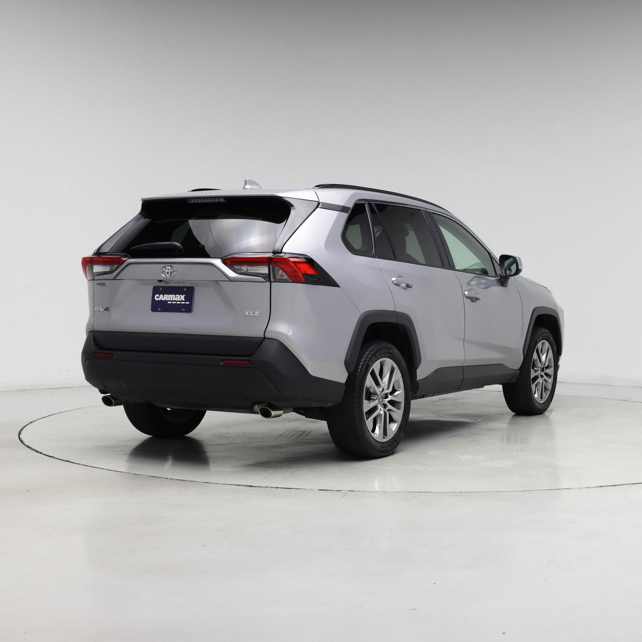 Thumbnail: 2023 Toyota RAV4 - 8