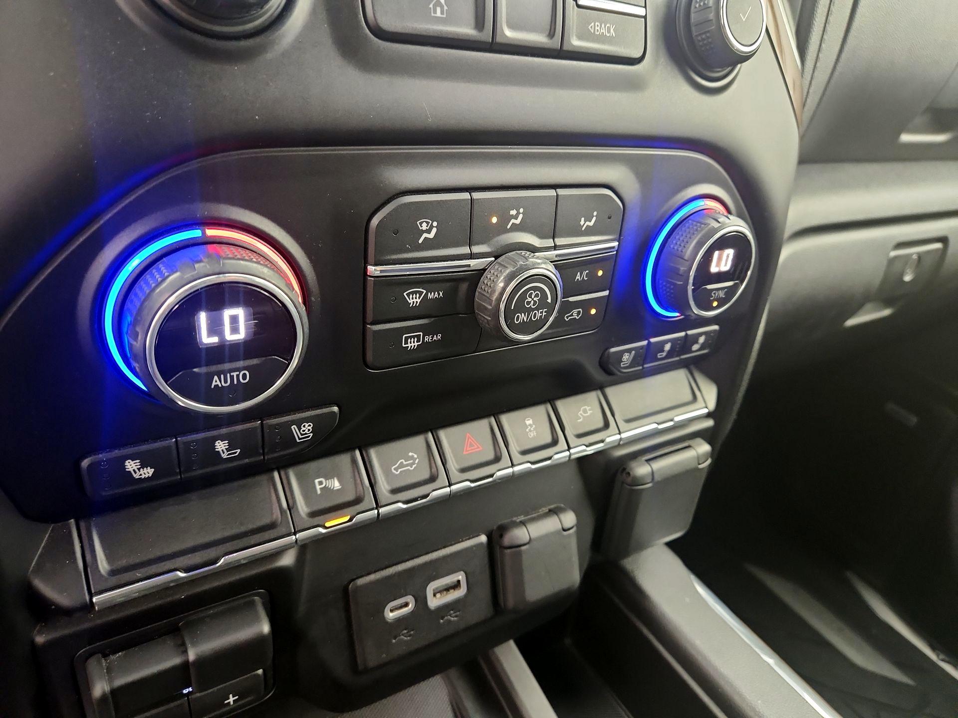 Thumbnail: 2020 Chevrolet Silverado 2500 - 17