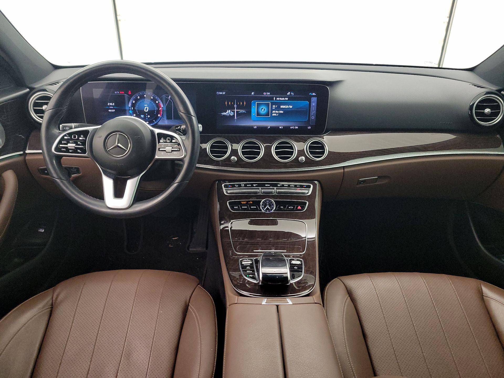 Thumbnail: 2019 Mercedes-Benz E-Class - 9