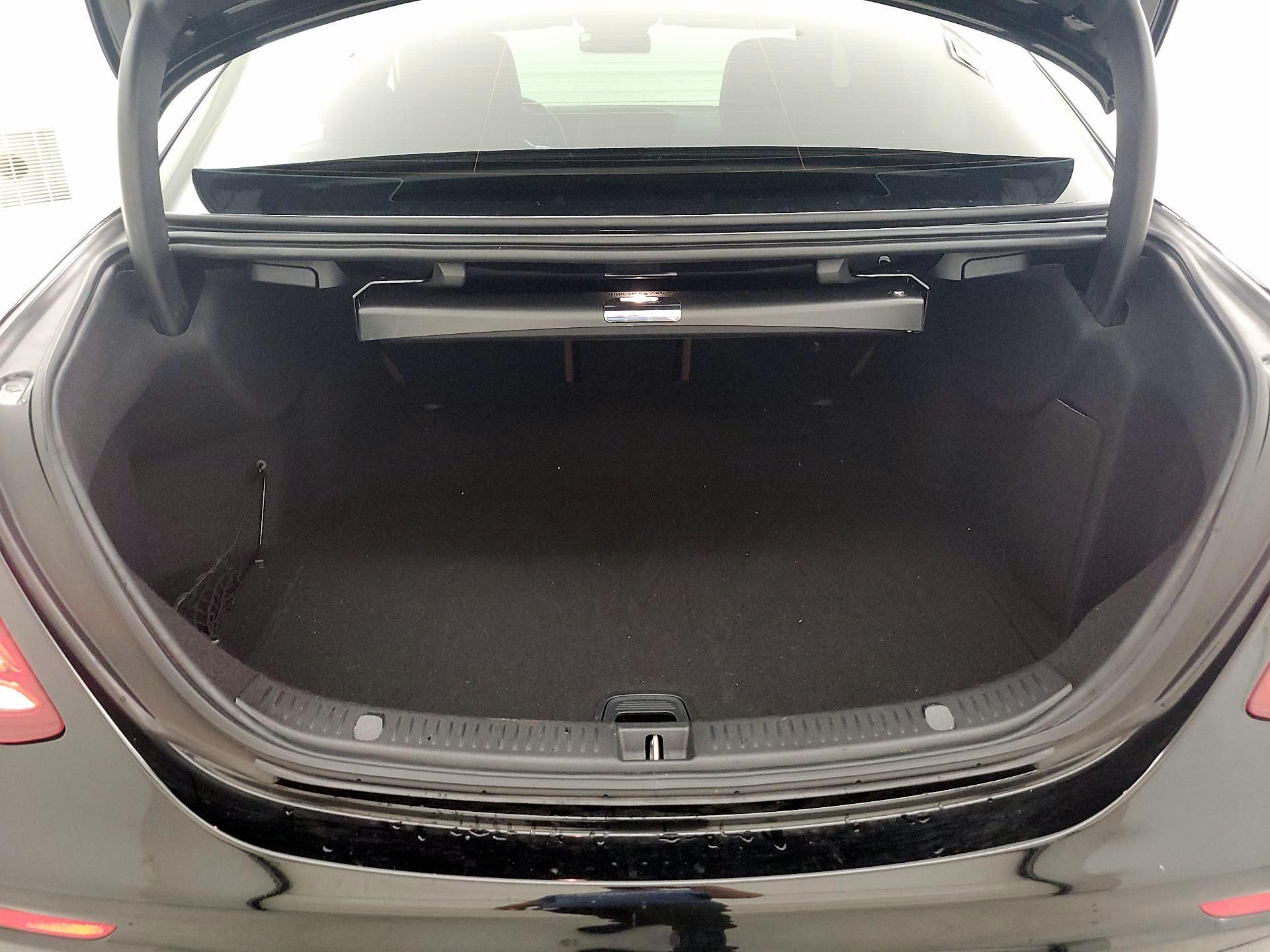 Thumbnail: 2019 Mercedes-Benz E-Class - 20