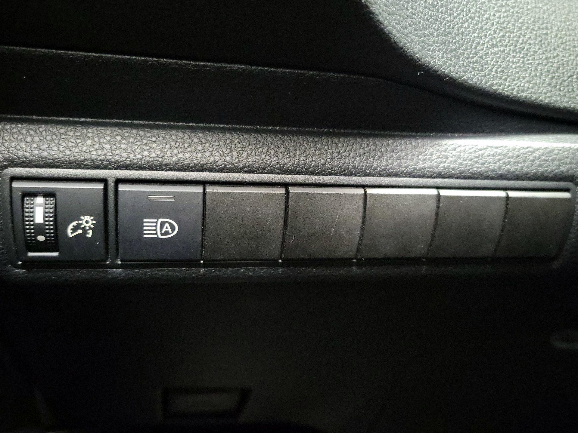 Thumbnail: 2020 Toyota Corolla - 13