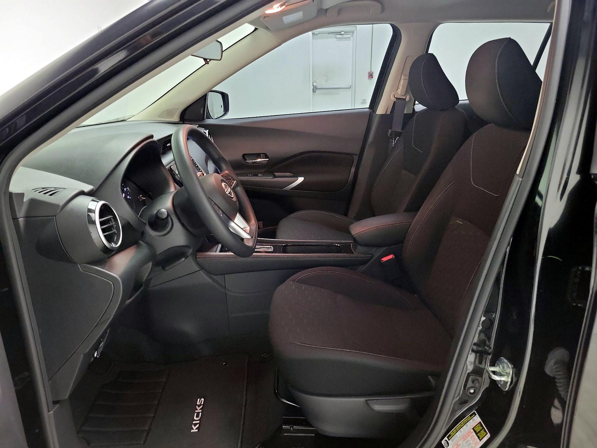 Thumbnail: 2023 Nissan Kicks - 11