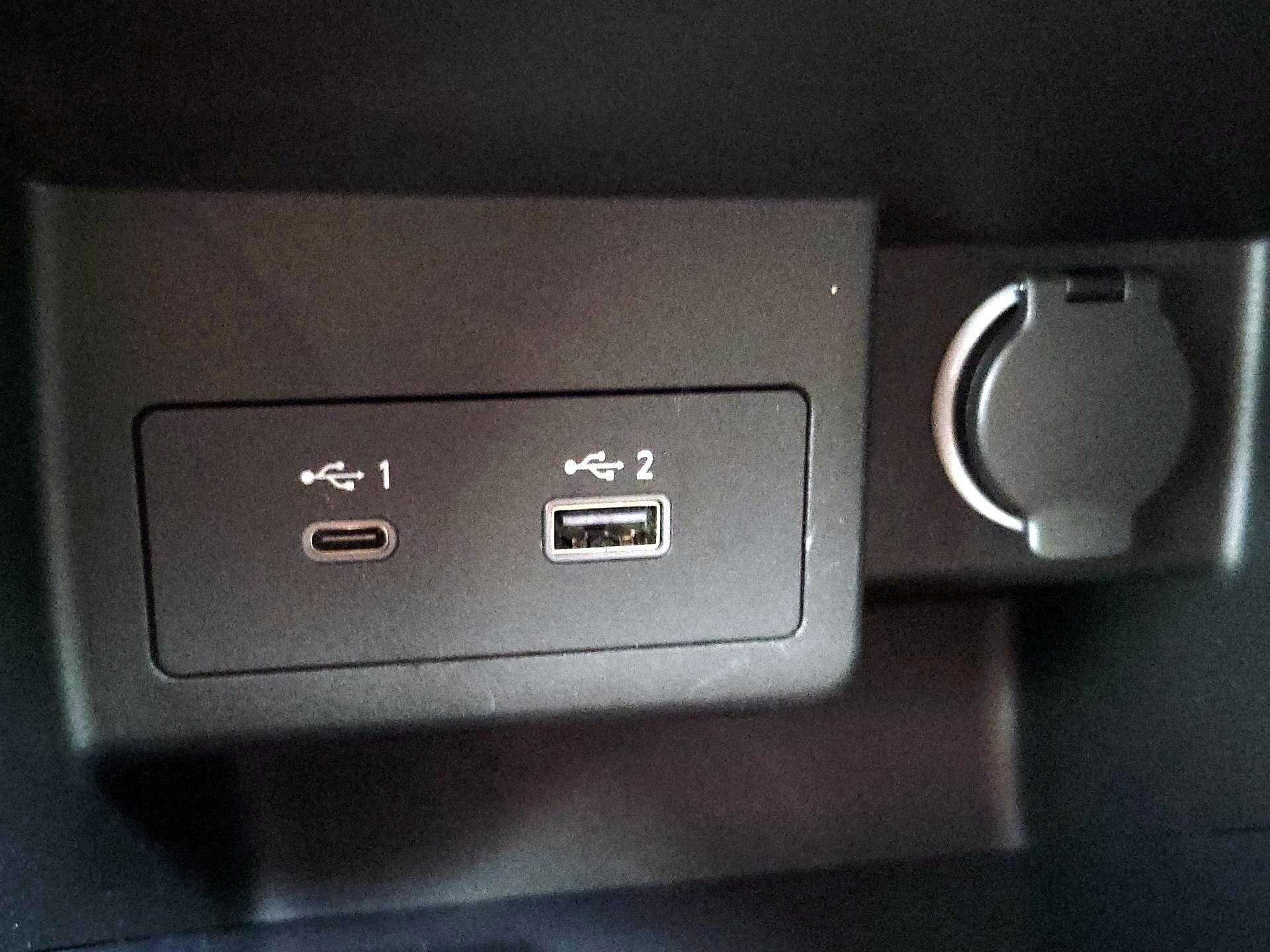 Thumbnail: 2023 Nissan Kicks - 17