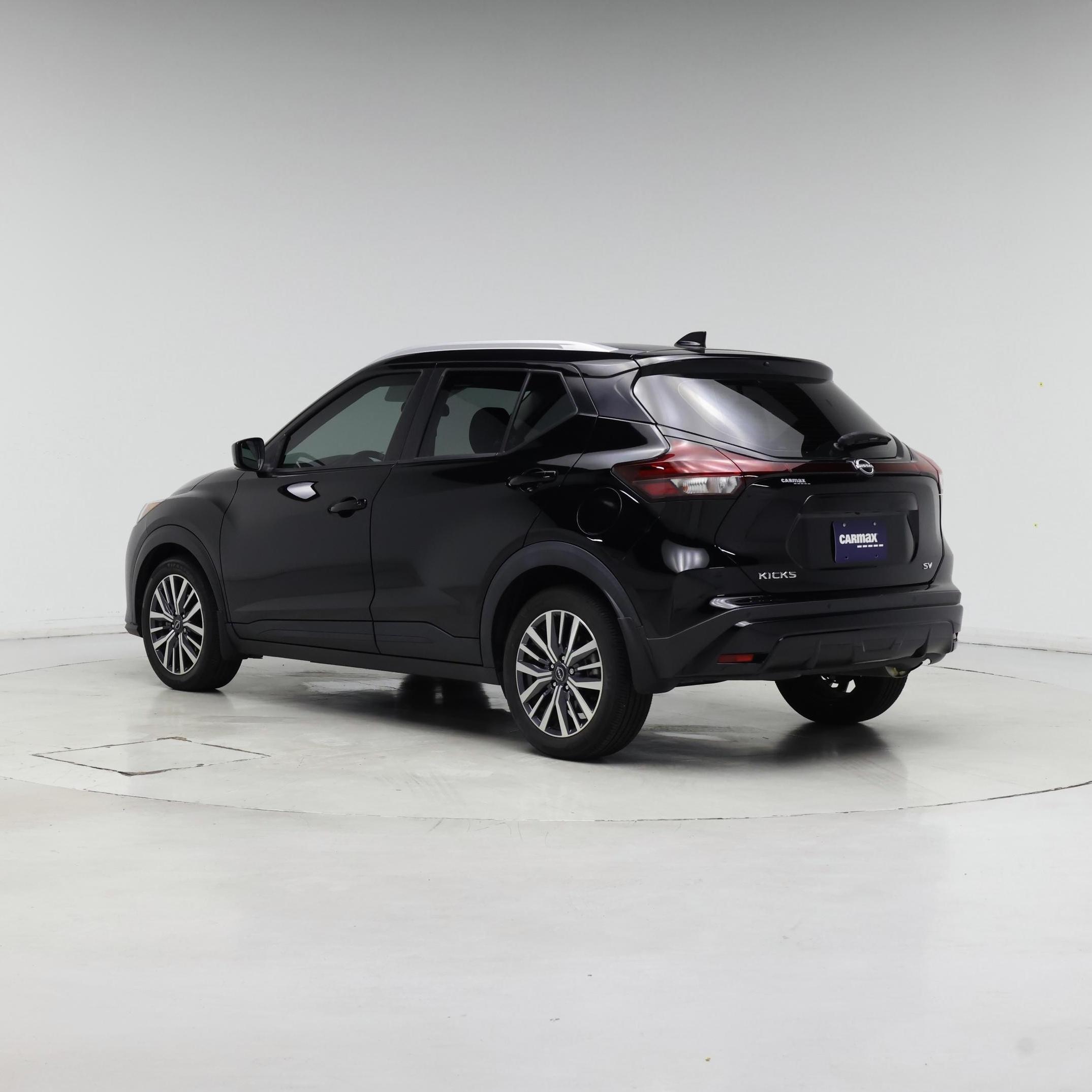 Thumbnail: 2023 Nissan Kicks - 2