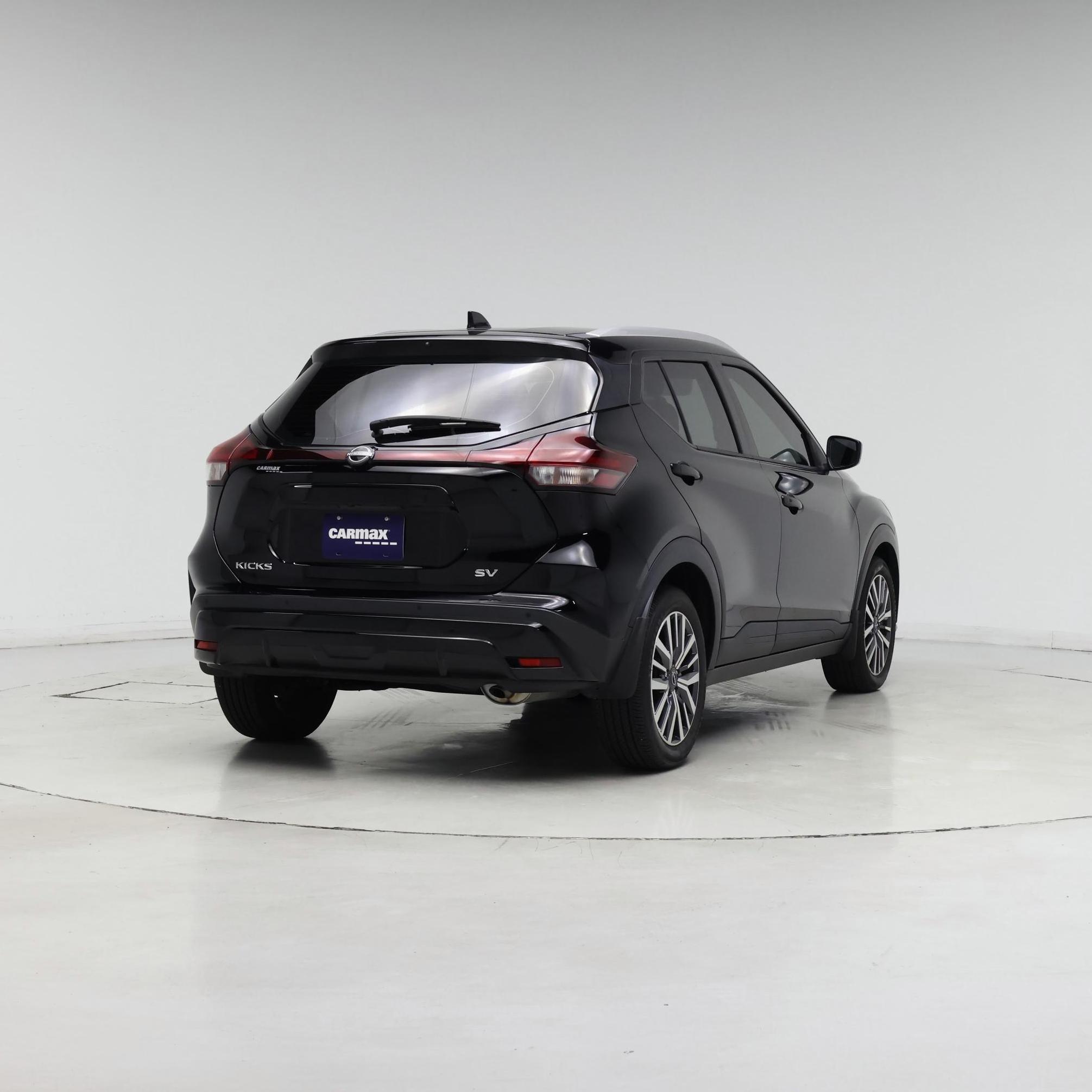 Thumbnail: 2023 Nissan Kicks - 8