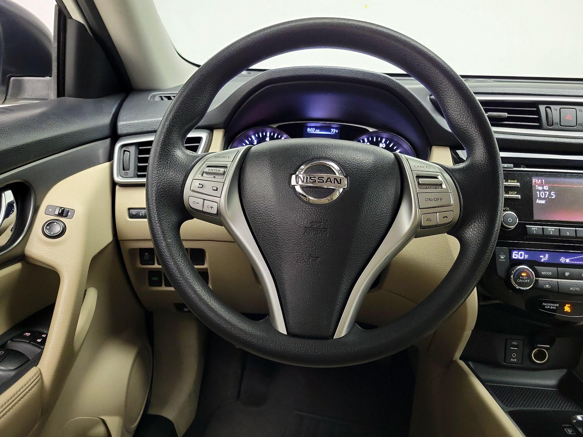 Thumbnail: 2016 Nissan Rogue - 10