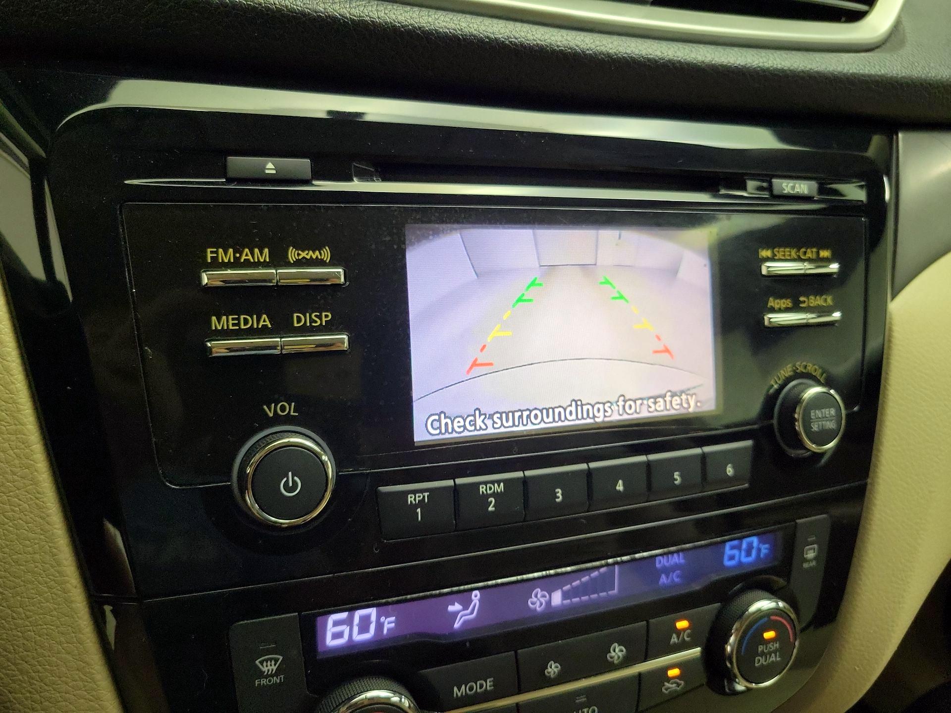 Thumbnail: 2016 Nissan Rogue - 14