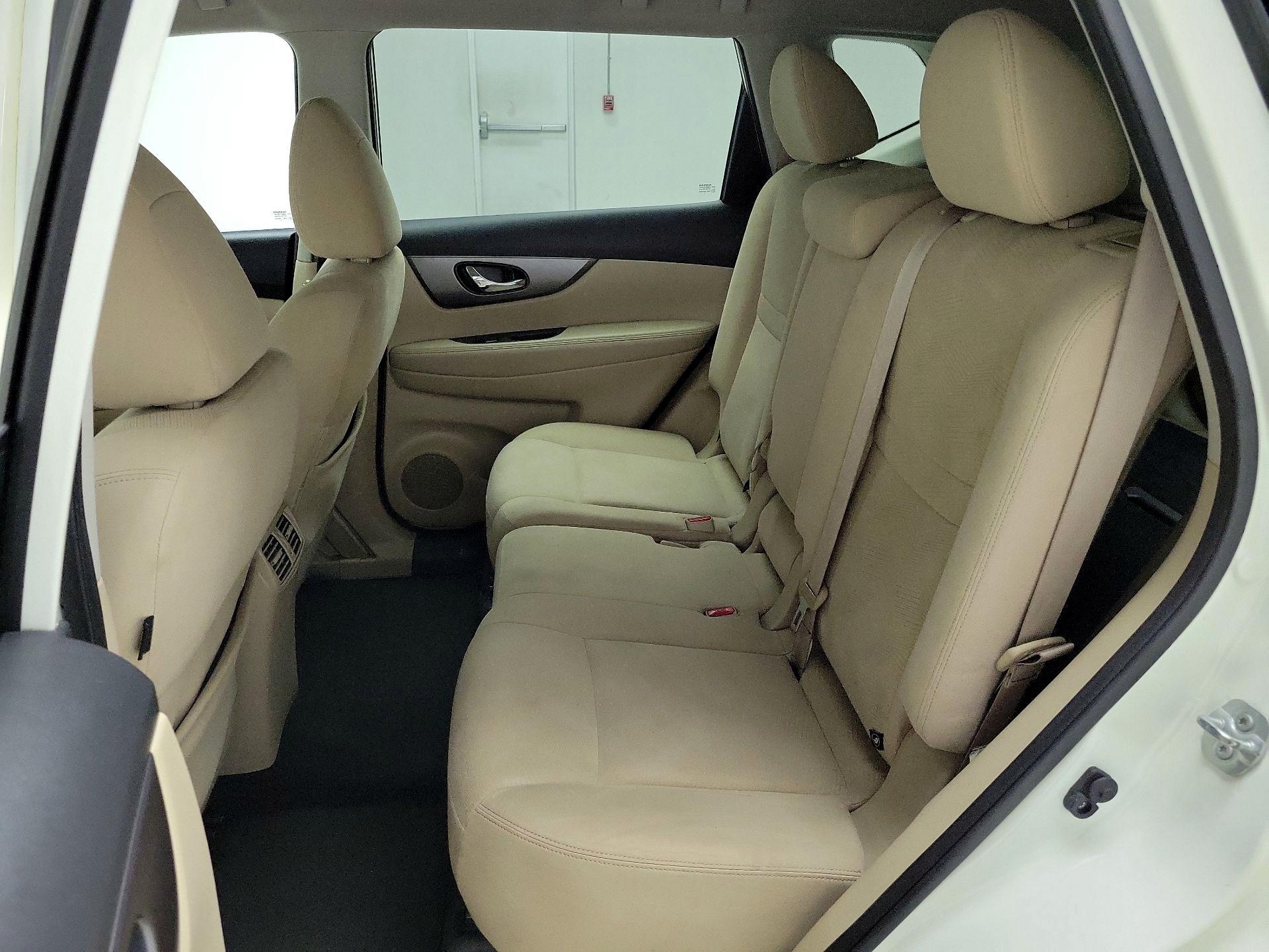 Thumbnail: 2016 Nissan Rogue - 19