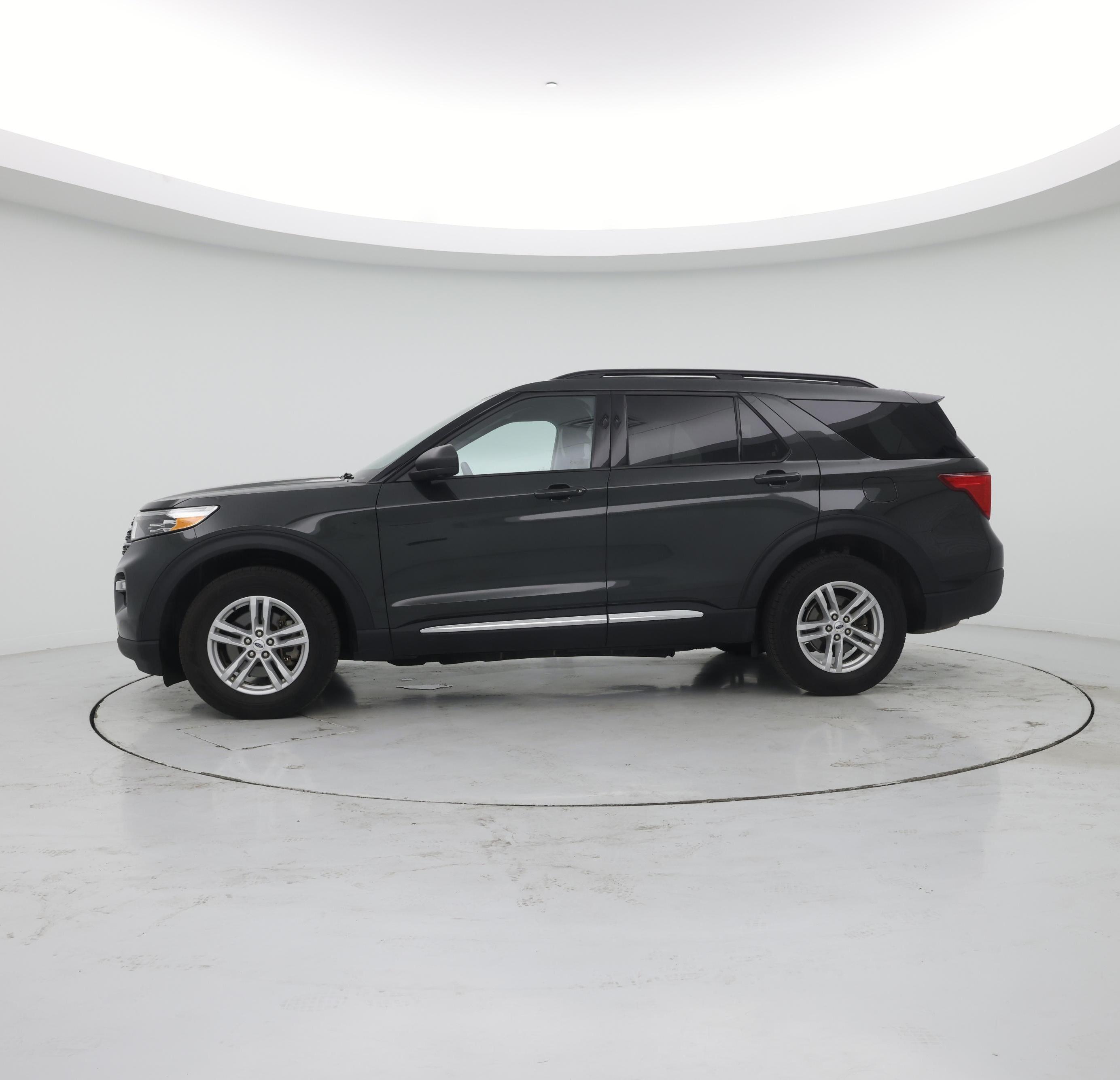 Thumbnail: 2023 Ford Explorer - 3