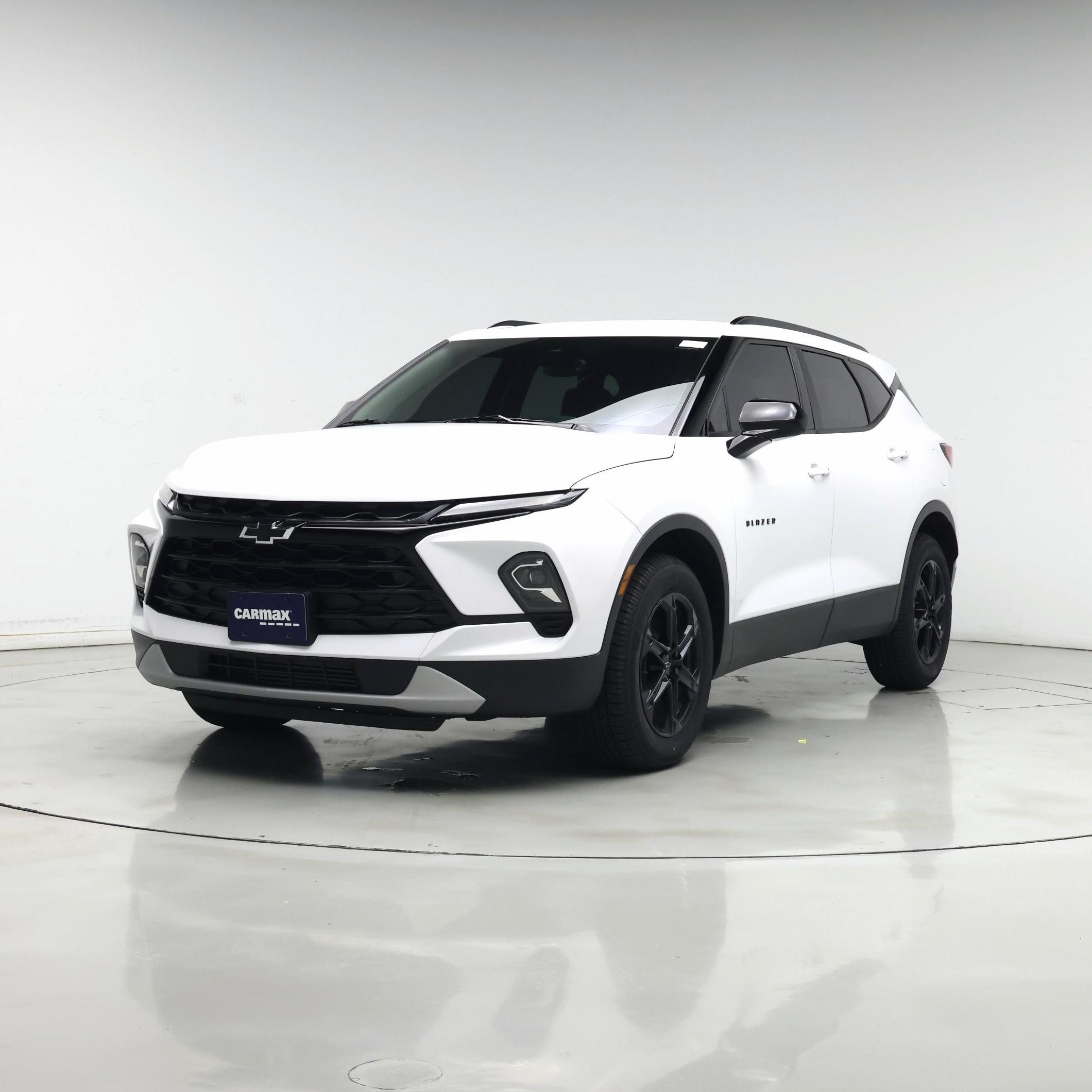 Thumbnail: 2023 Chevrolet Blazer - 4