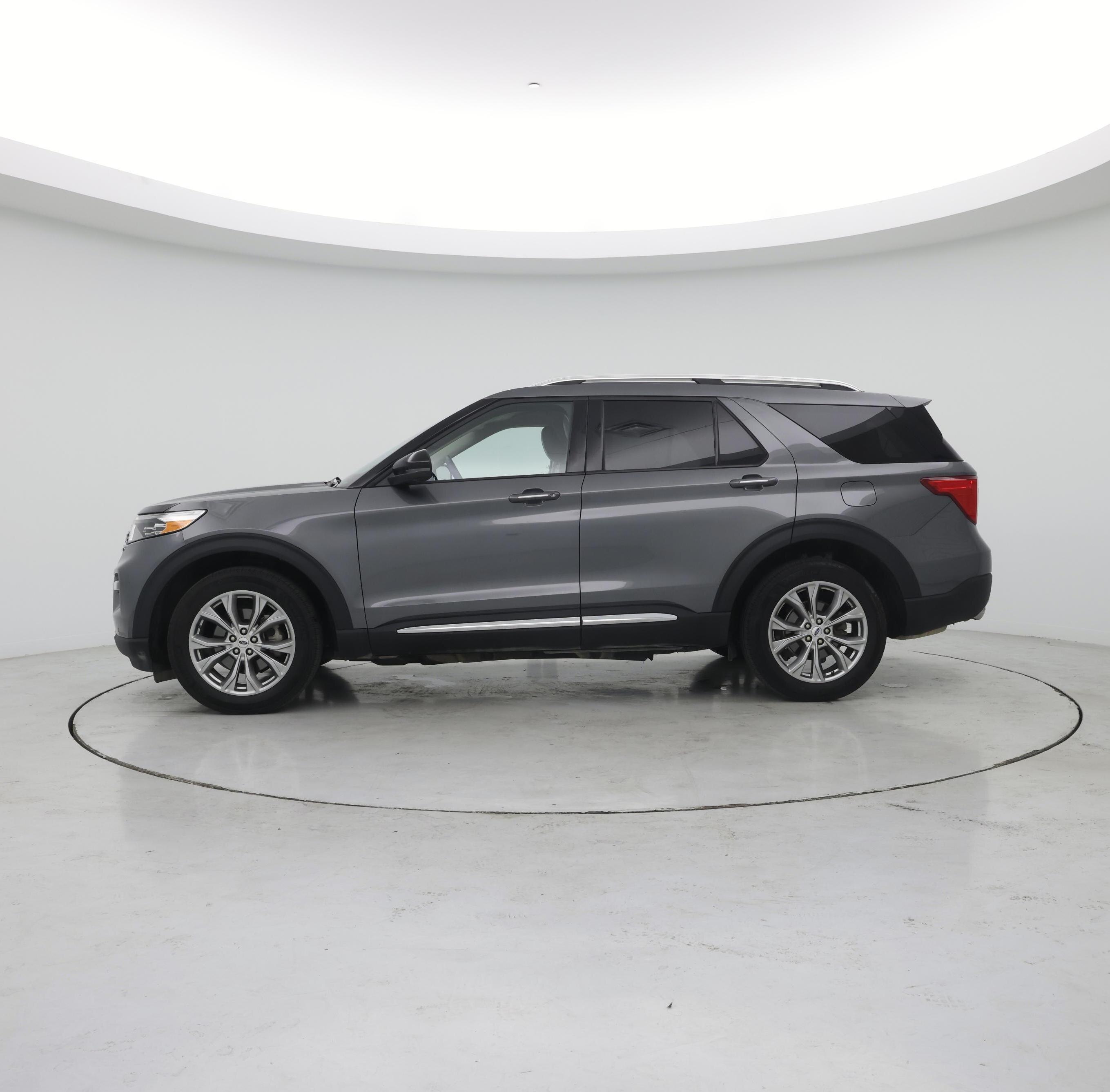 Thumbnail: 2023 Ford Explorer - 3