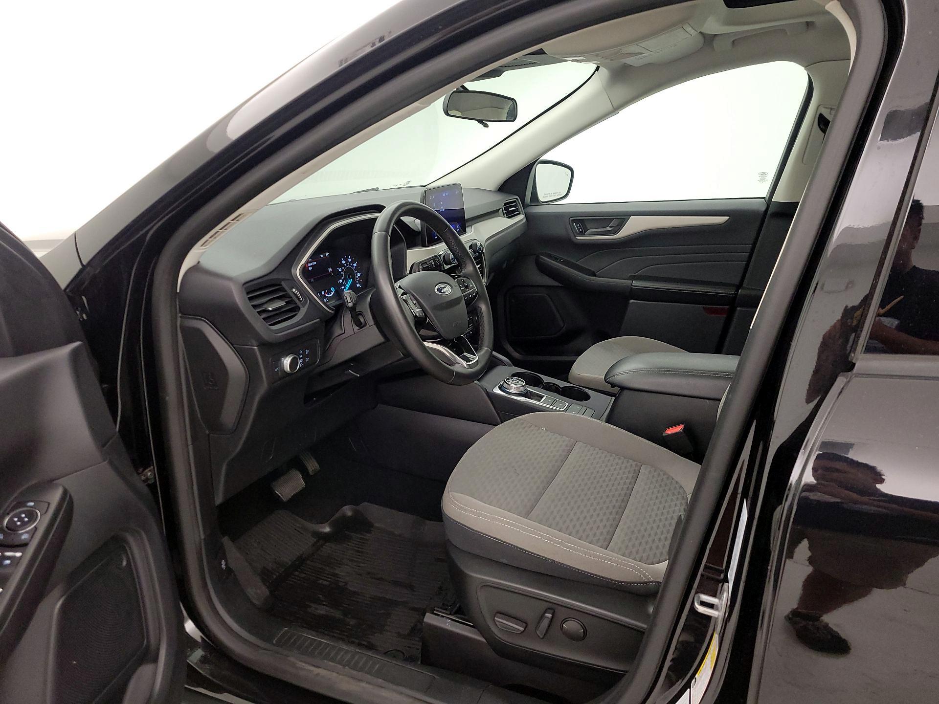 Thumbnail: 2022 Ford Escape - 11