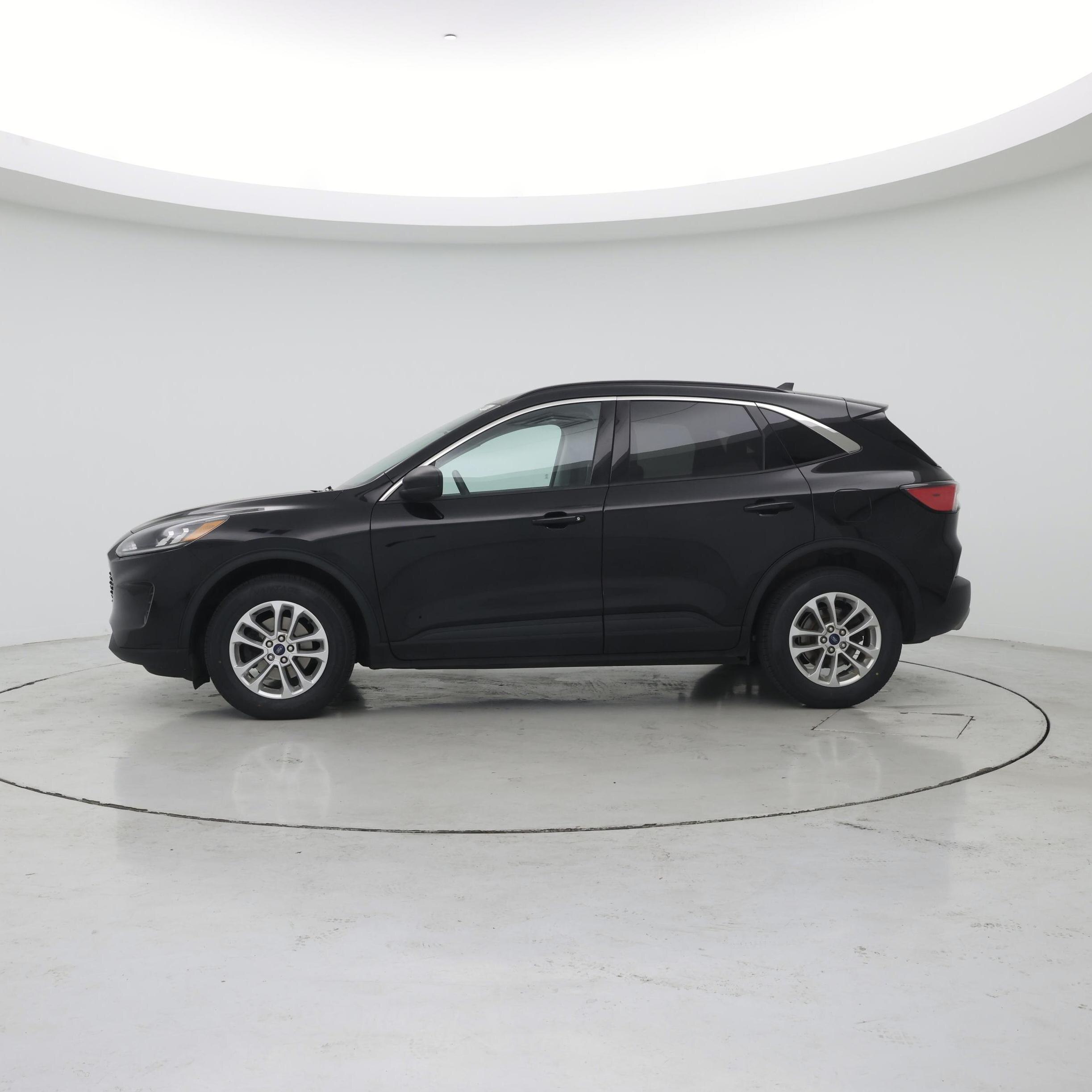 Thumbnail: 2022 Ford Escape - 3