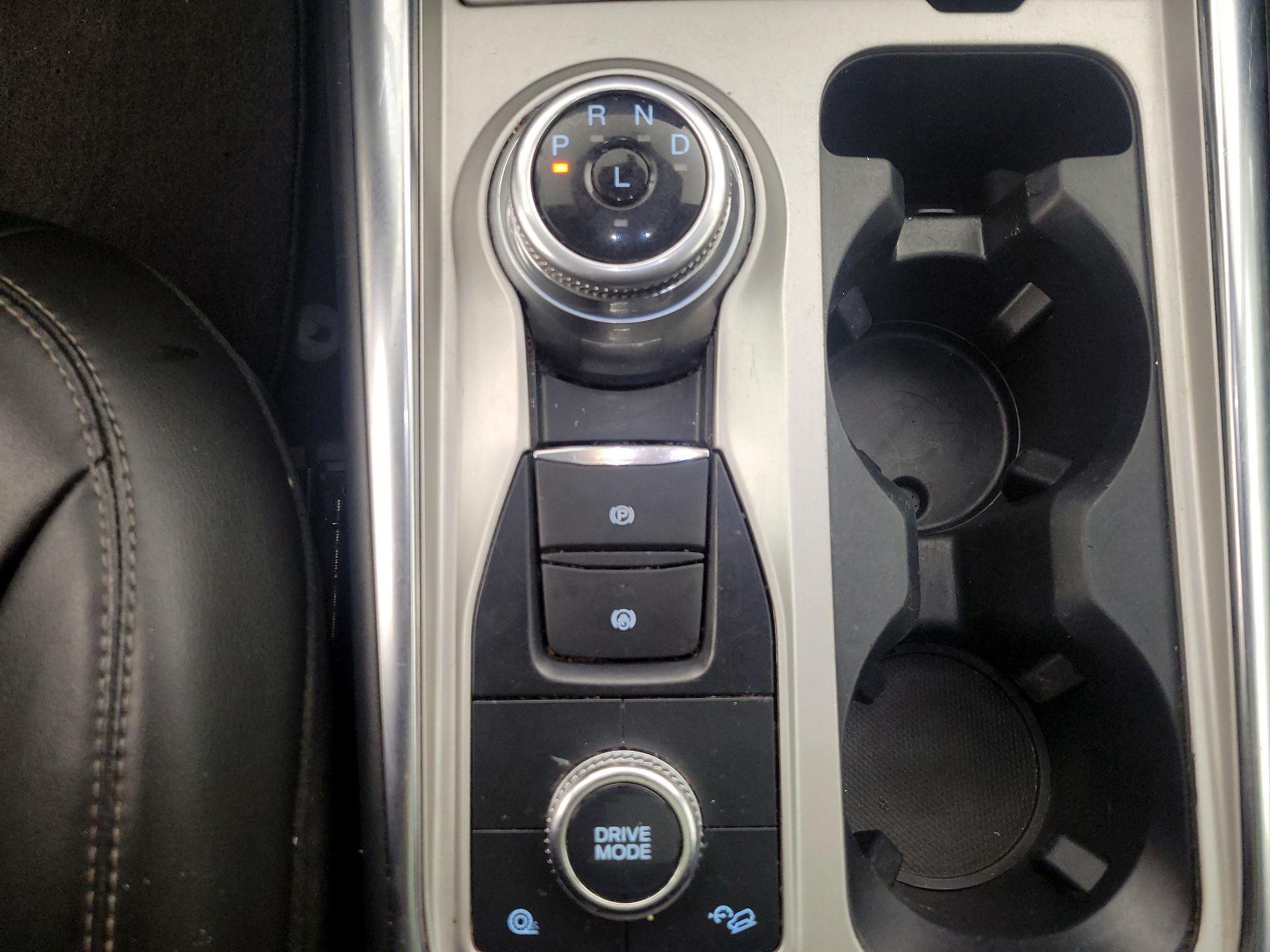 Thumbnail: 2022 Ford Explorer - 17