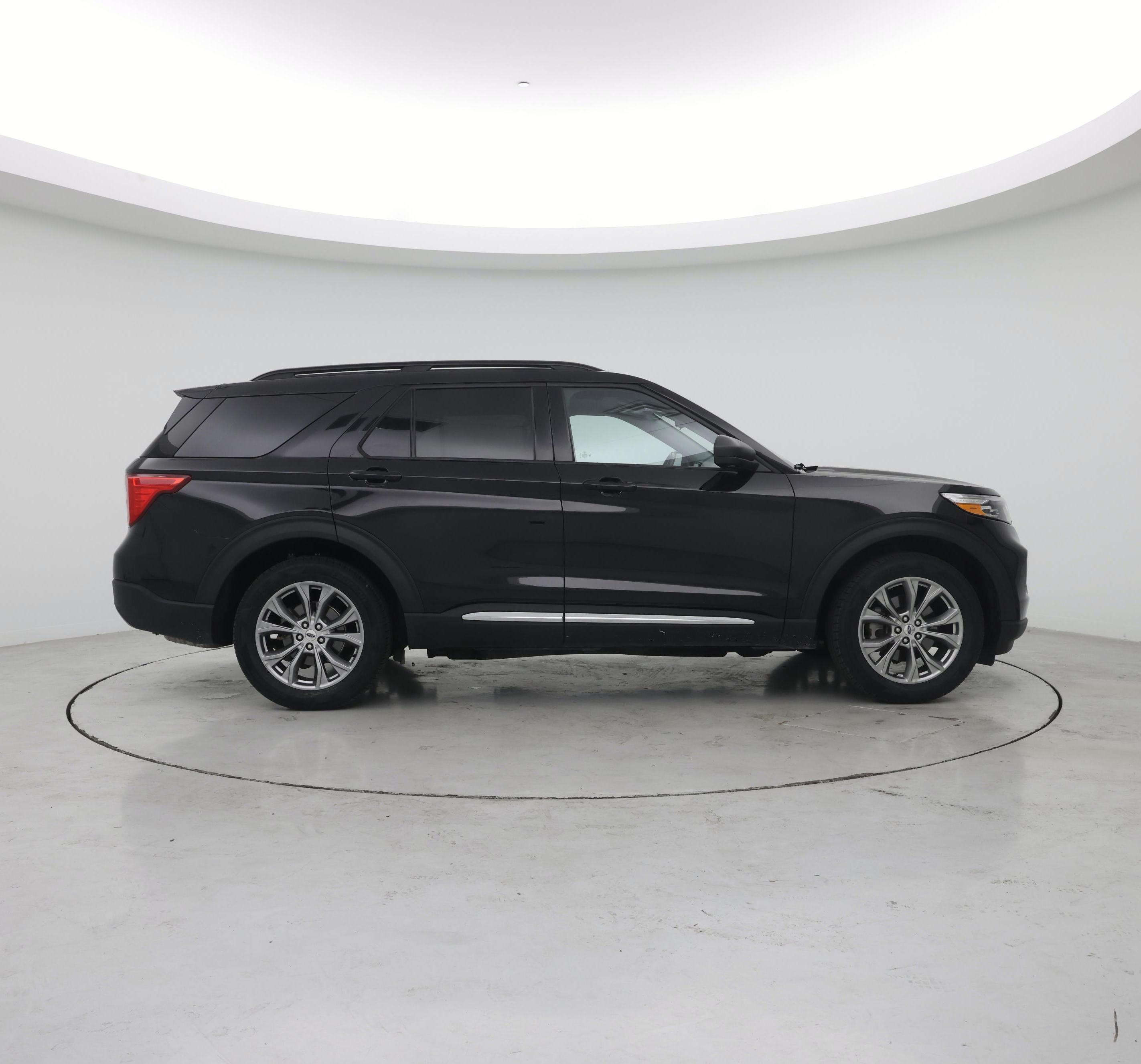 Thumbnail: 2022 Ford Explorer - 7