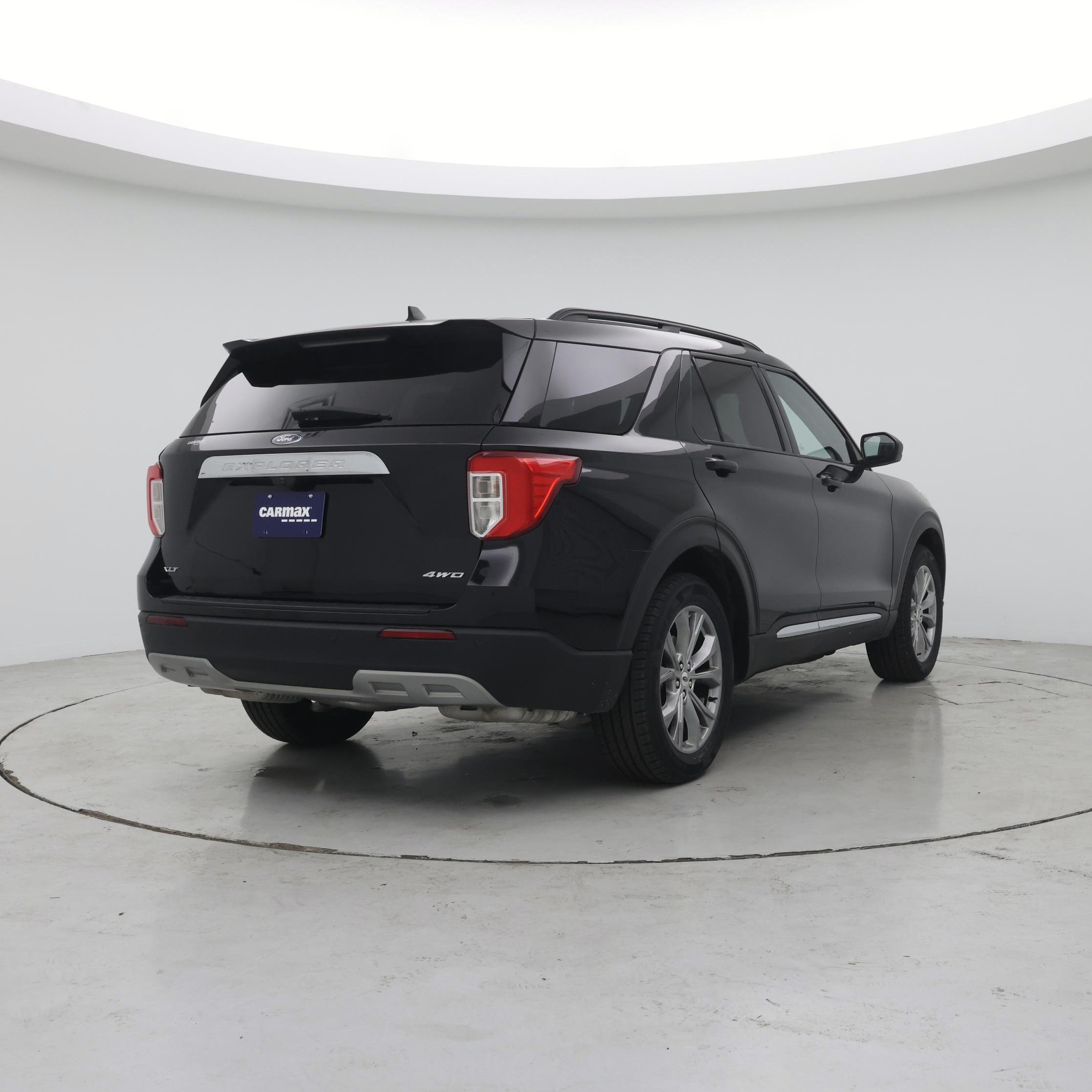 Thumbnail: 2022 Ford Explorer - 8