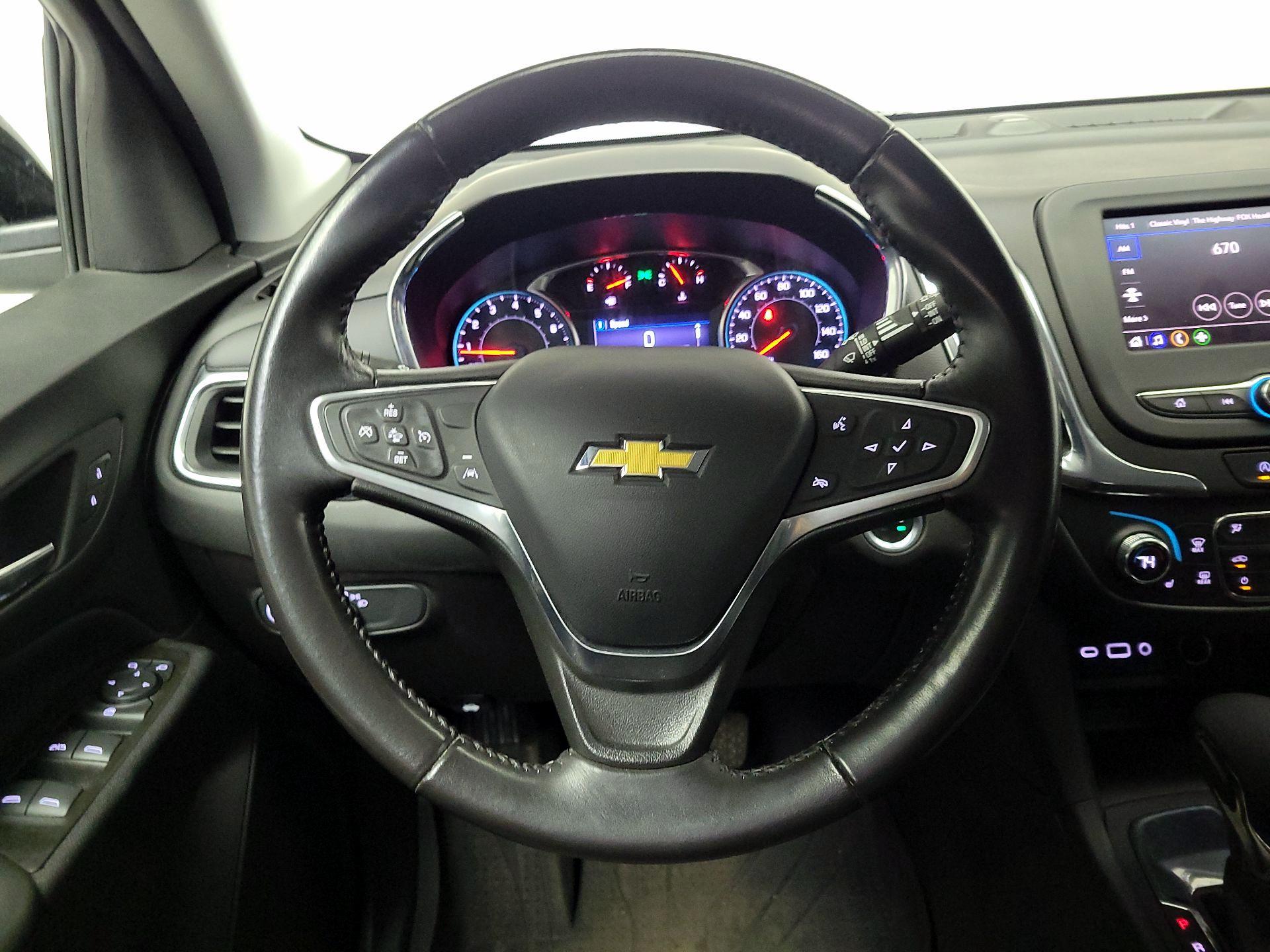Thumbnail: 2022 Chevrolet Equinox - 10