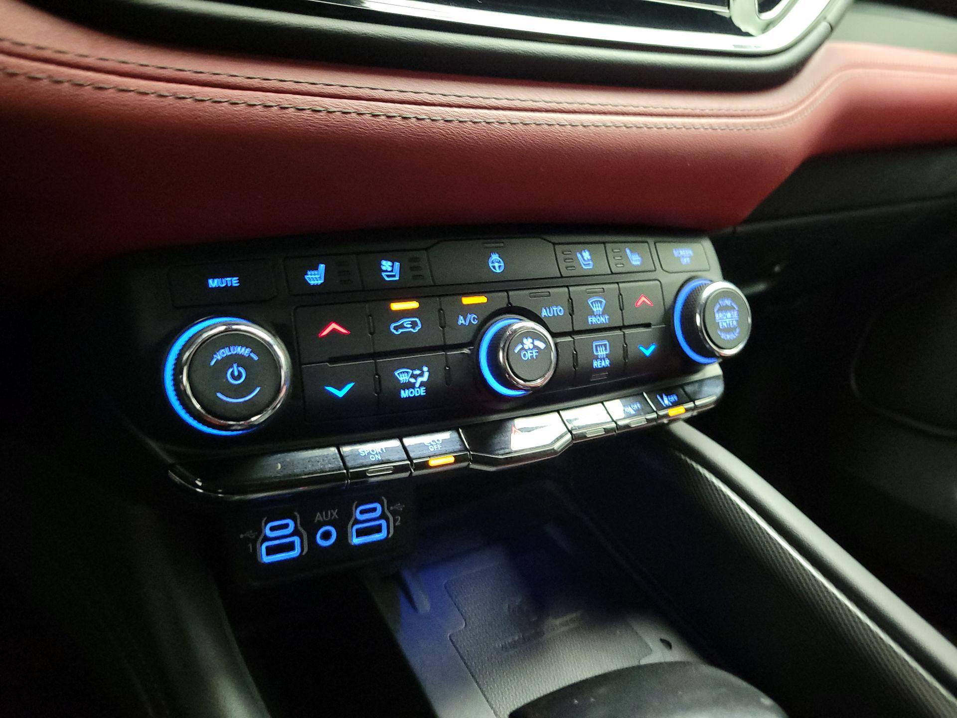 Thumbnail: 2022 Dodge Durango - 15