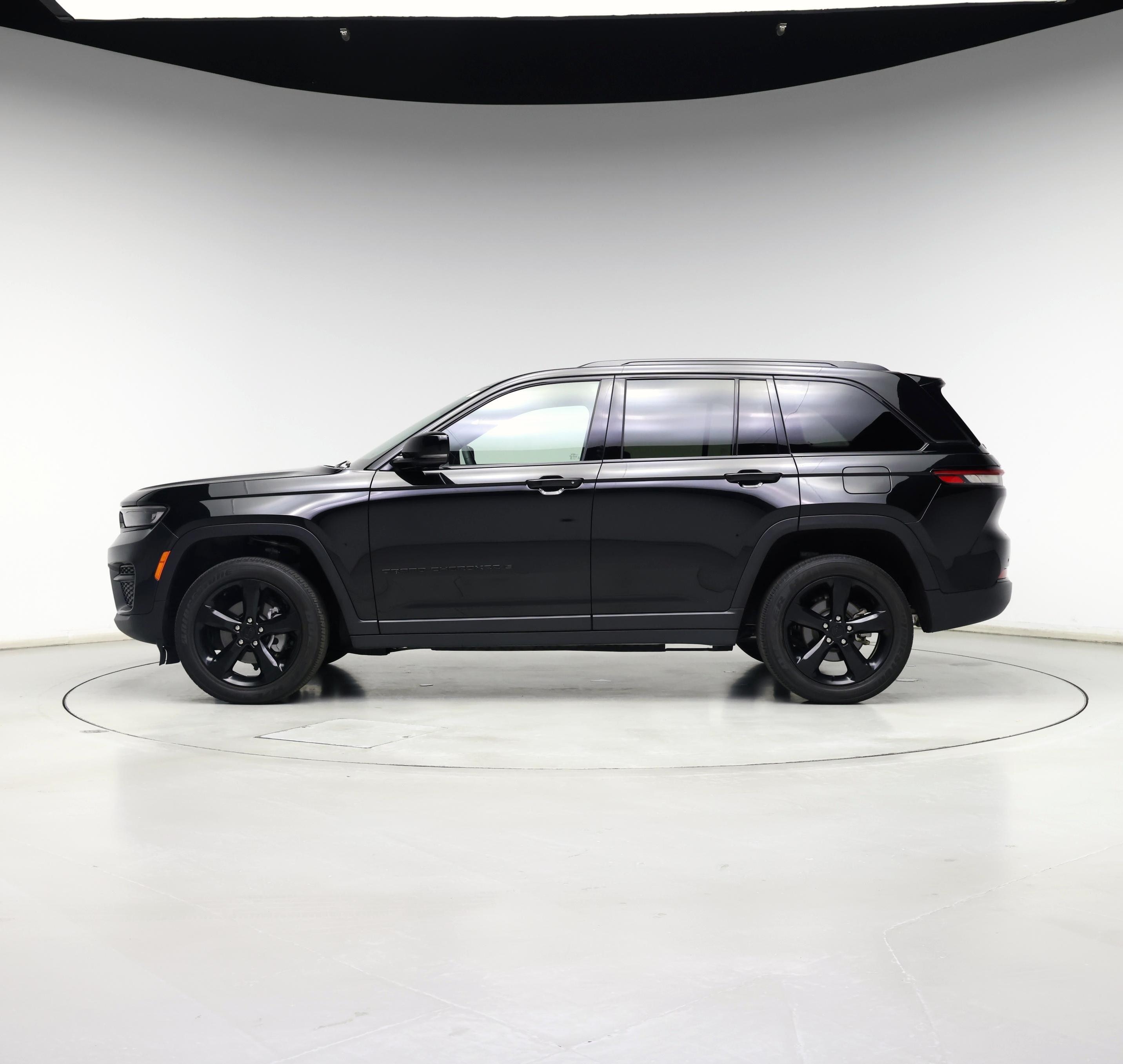 Thumbnail: 2023 Jeep Grand Cherokee - 3