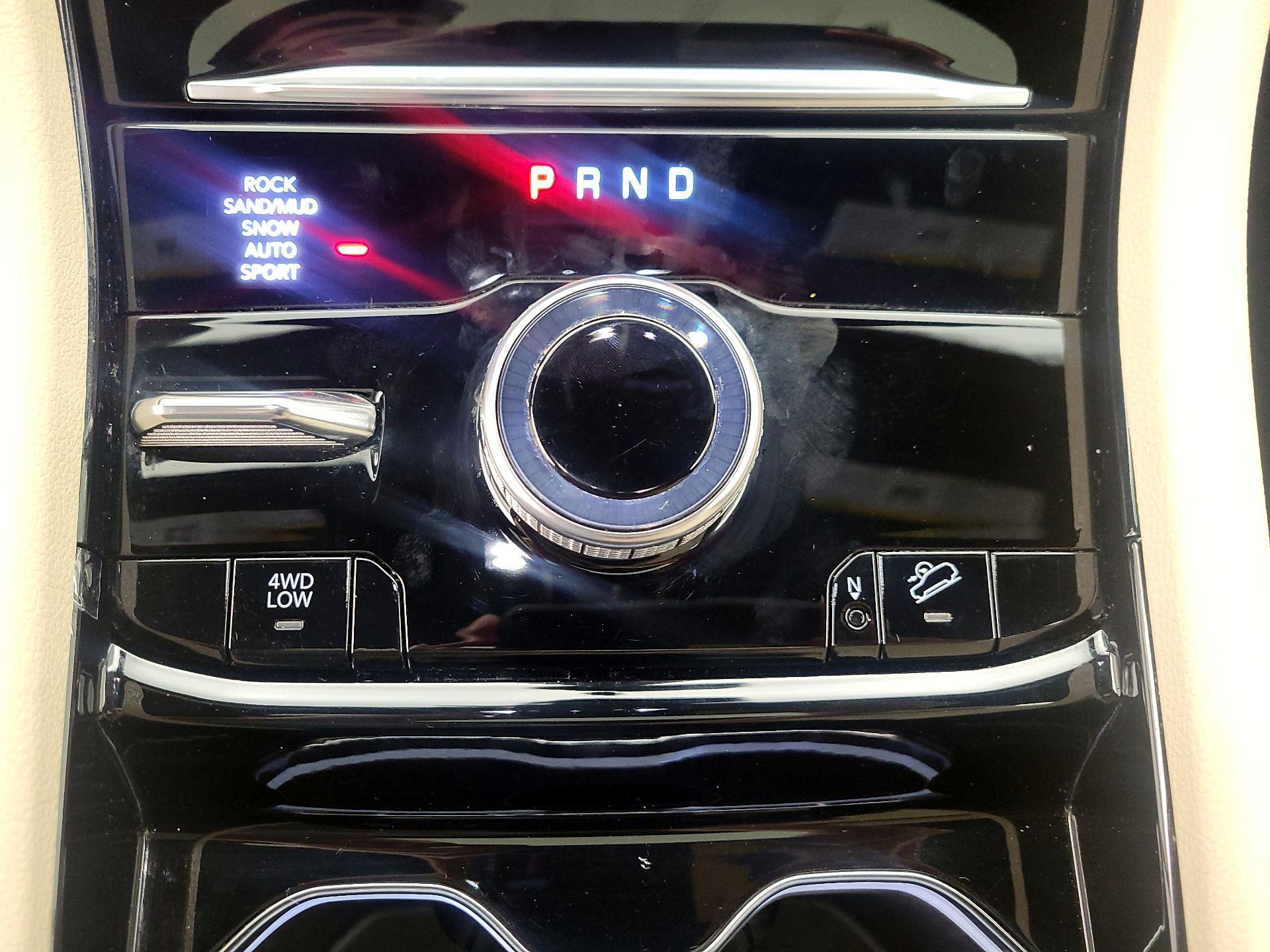 Thumbnail: 2023 Jeep Grand Cherokee - 18