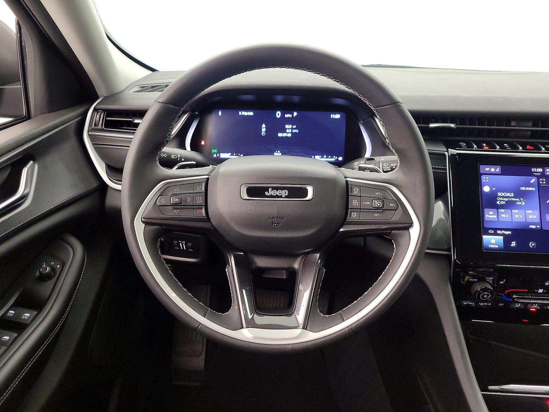 Thumbnail: 2023 Jeep Grand Cherokee - 10