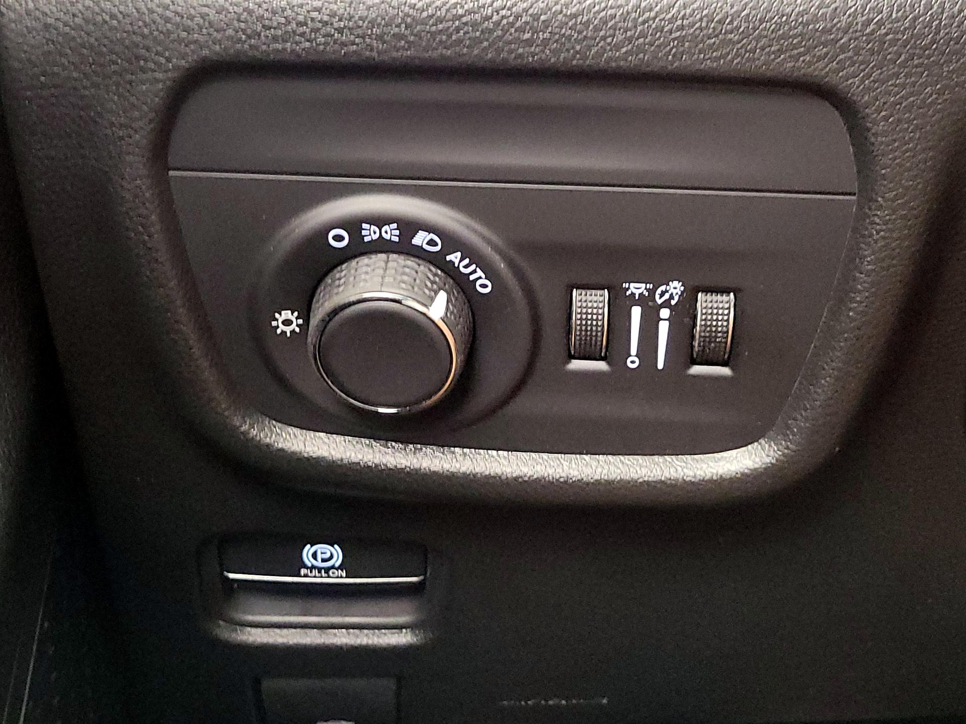 Thumbnail: 2023 Jeep Grand Cherokee - 13