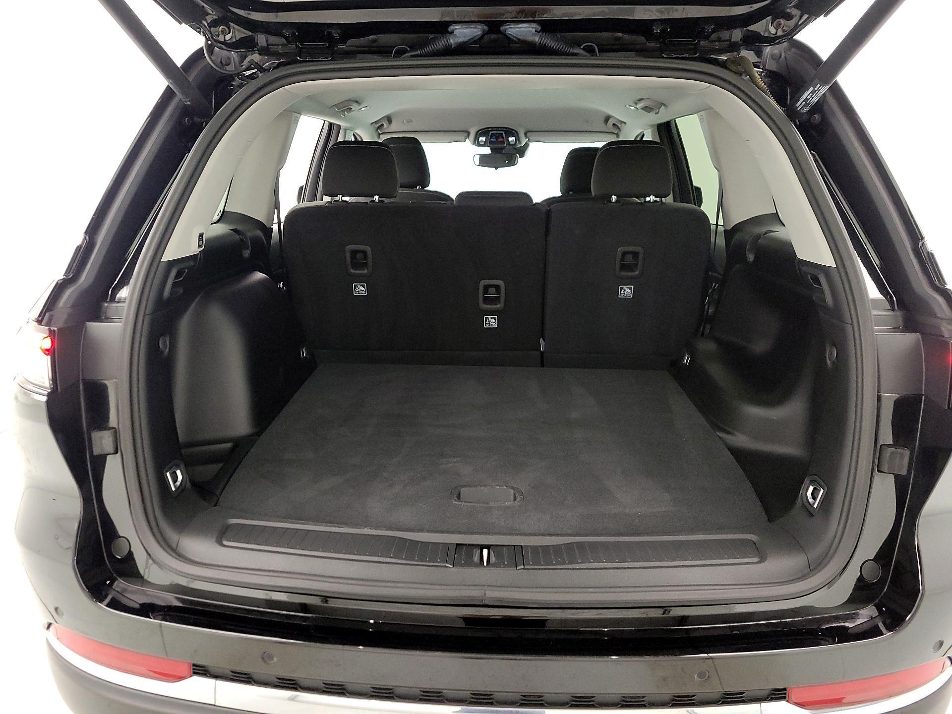 Thumbnail: 2023 Jeep Grand Cherokee - 20