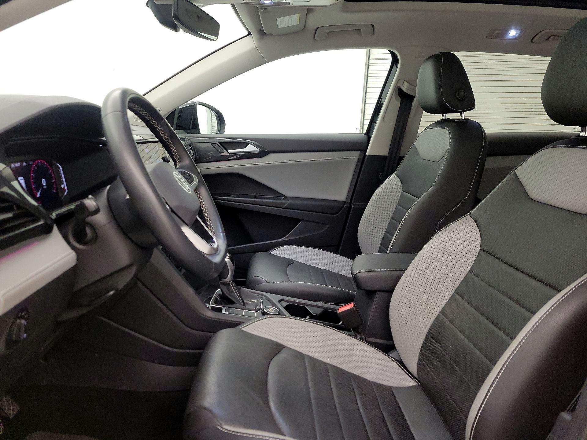 Thumbnail: 2022 Volkswagen Taos - 11