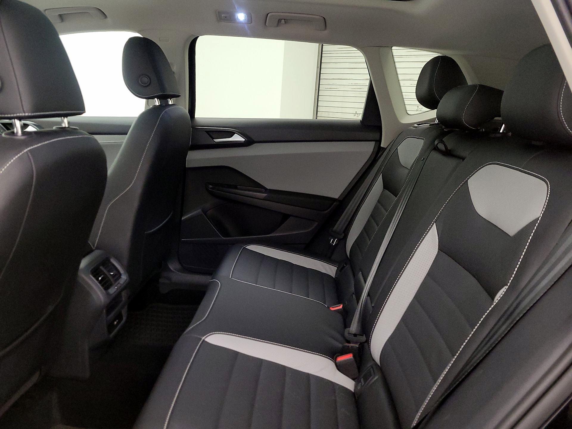 Thumbnail: 2022 Volkswagen Taos - 20