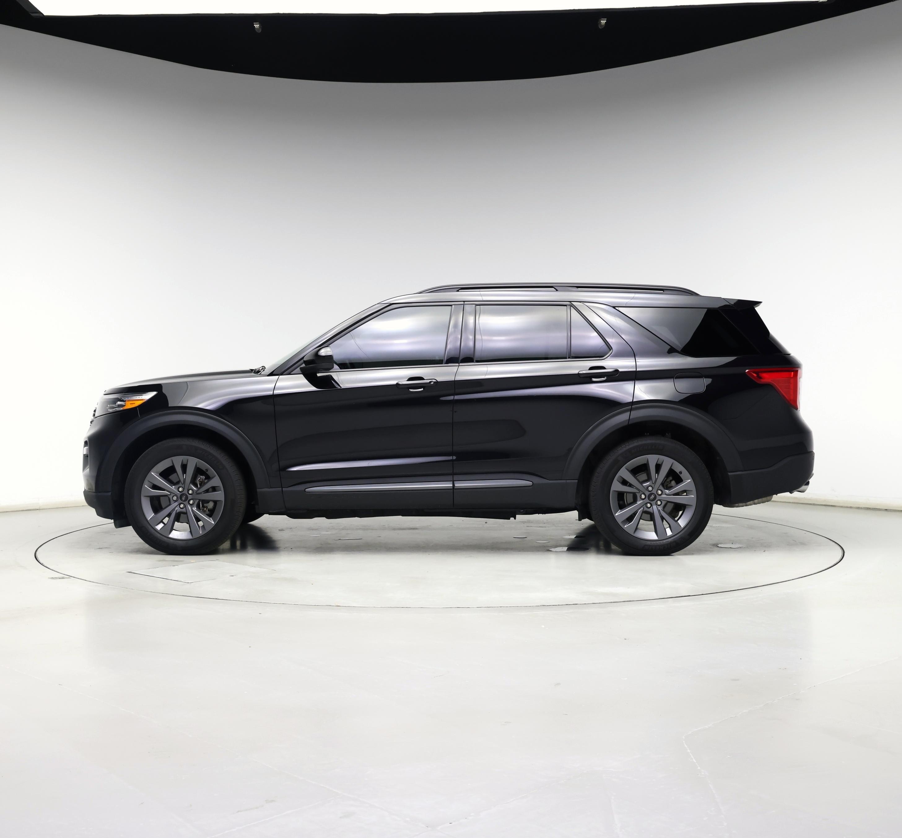 Thumbnail: 2023 Ford Explorer - 3
