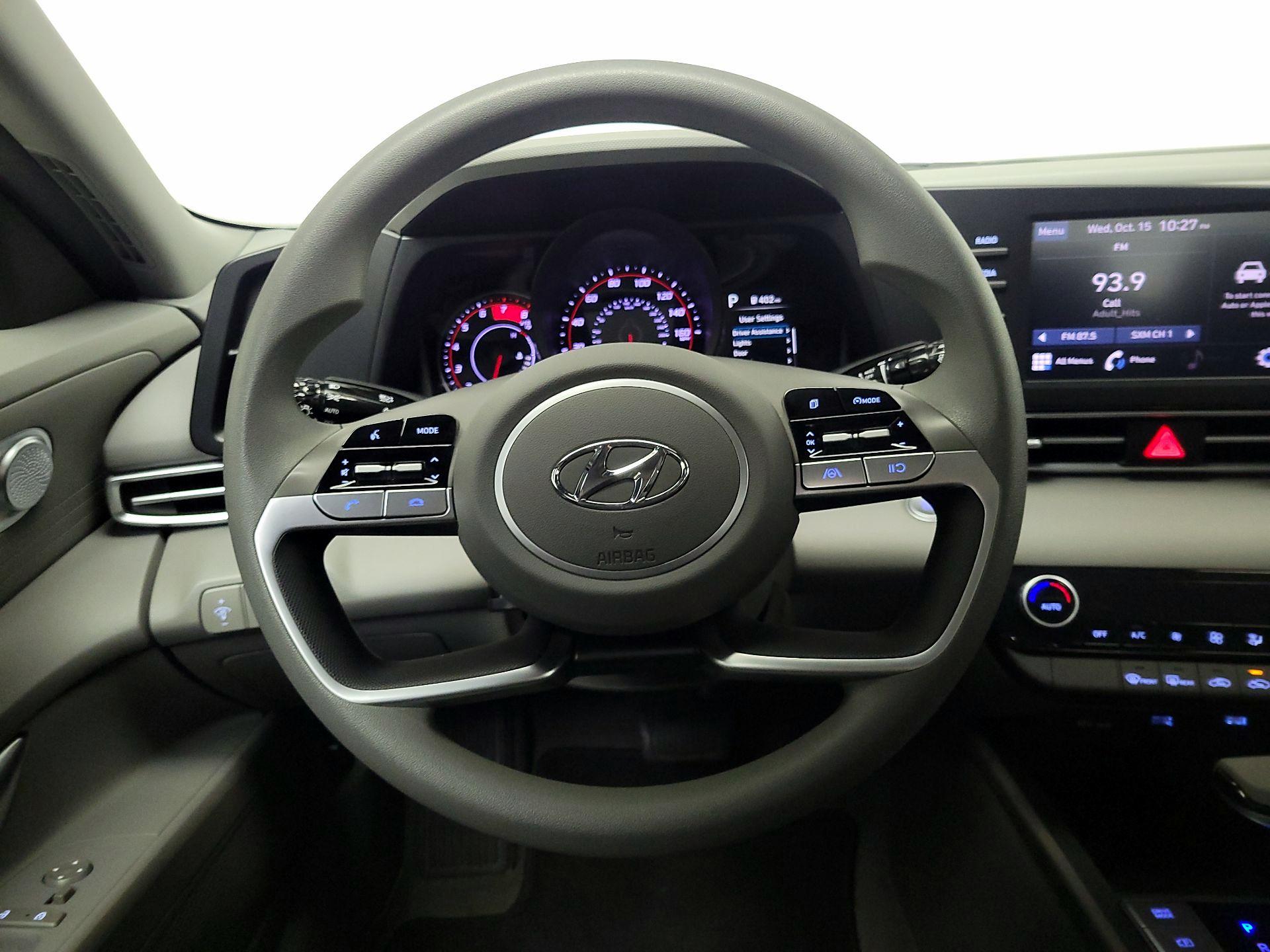 Thumbnail: 2023 Hyundai Elantra - 10