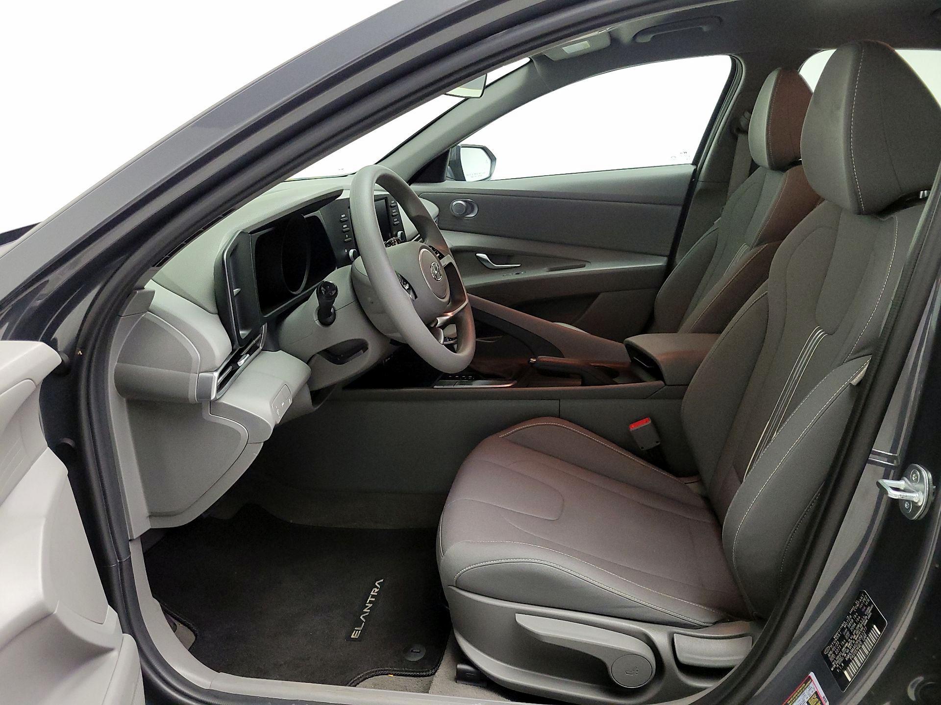 Thumbnail: 2023 Hyundai Elantra - 11