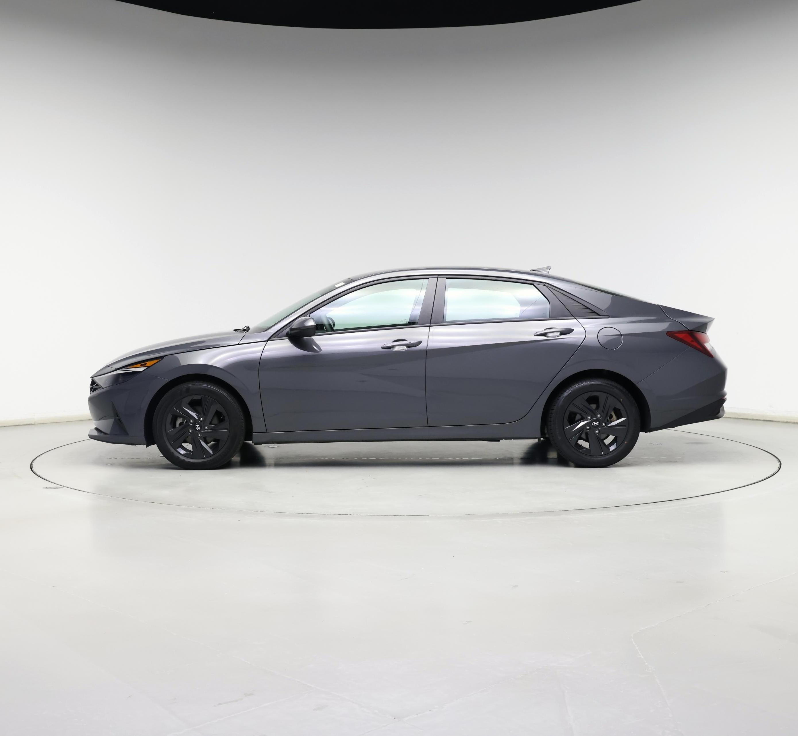 Thumbnail: 2023 Hyundai Elantra - 3