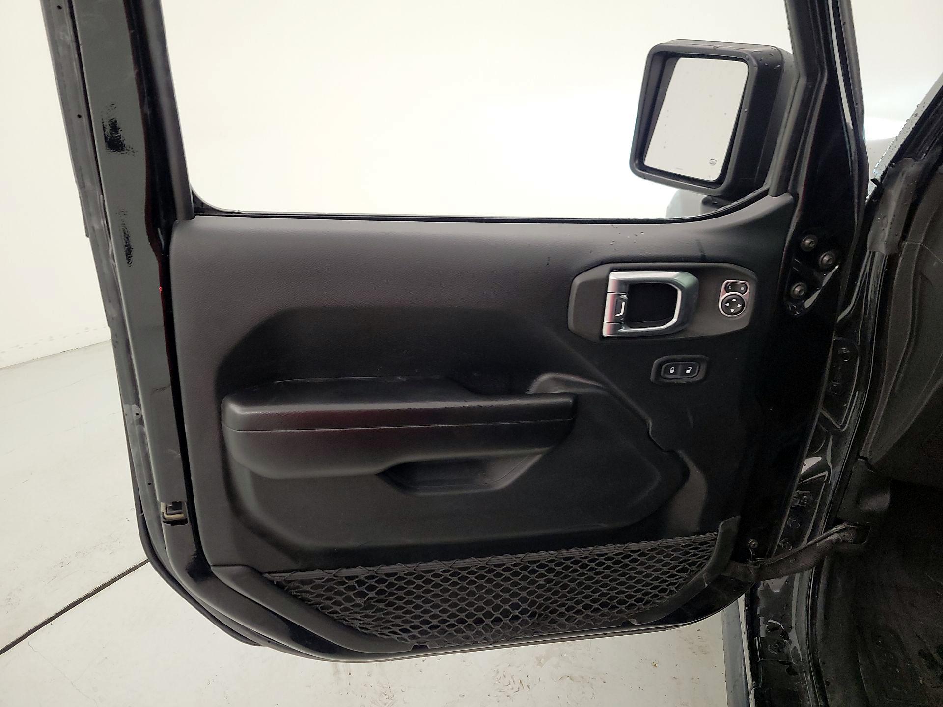 Thumbnail: 2020 Jeep Wrangler - 12