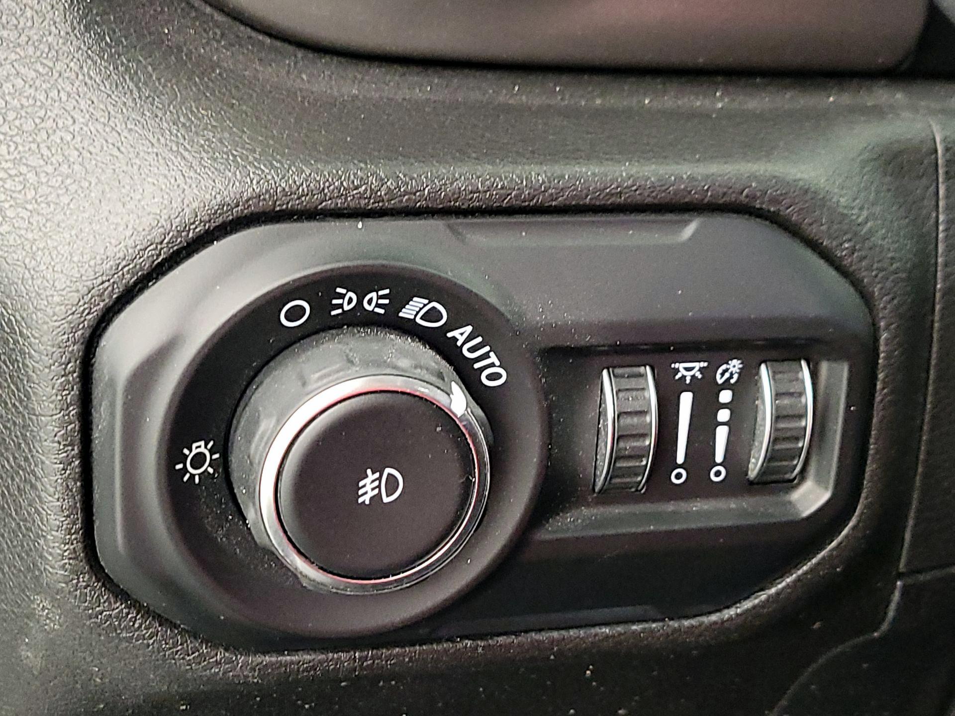 Thumbnail: 2020 Jeep Wrangler - 13