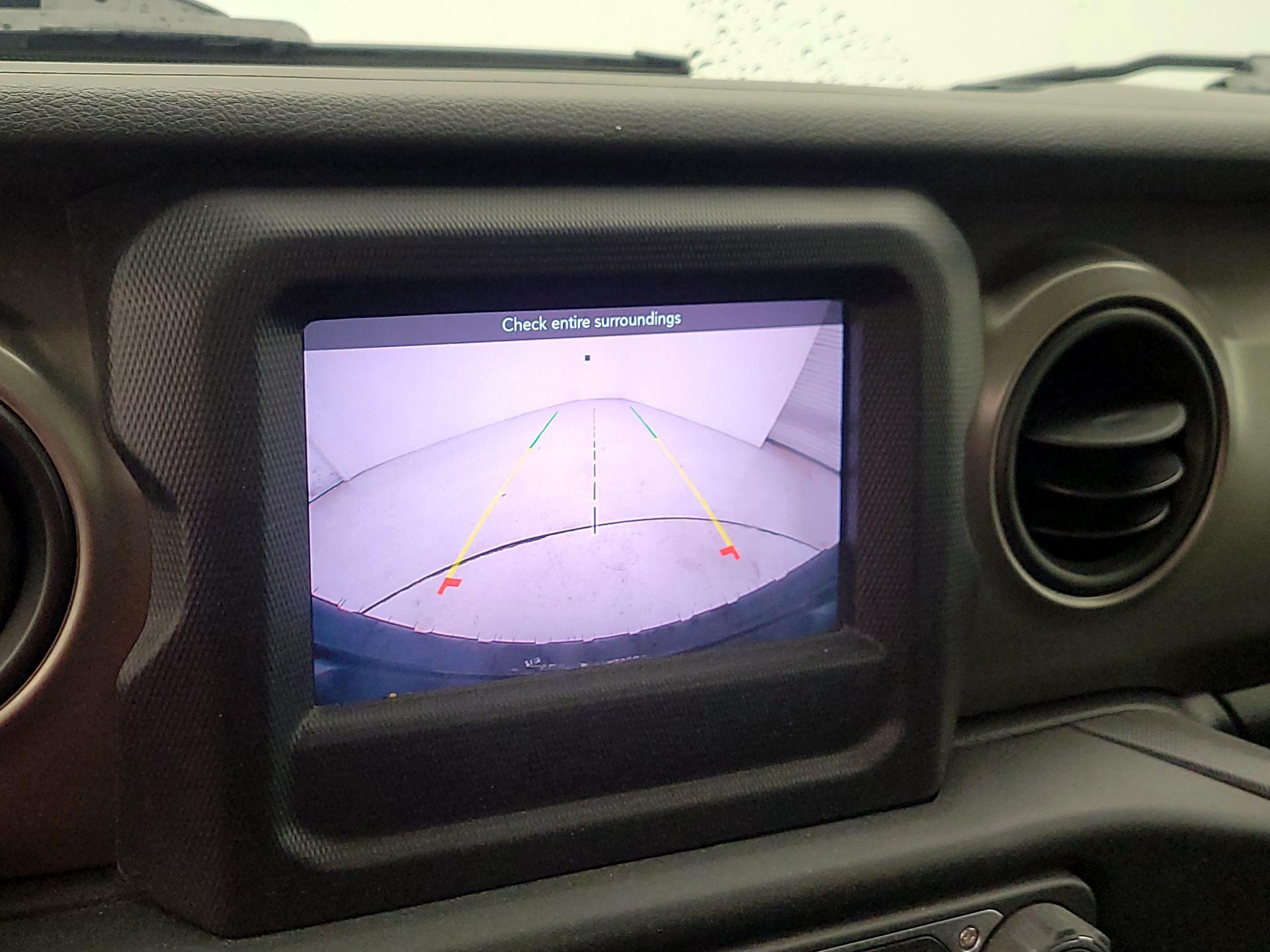 Thumbnail: 2020 Jeep Wrangler - 14