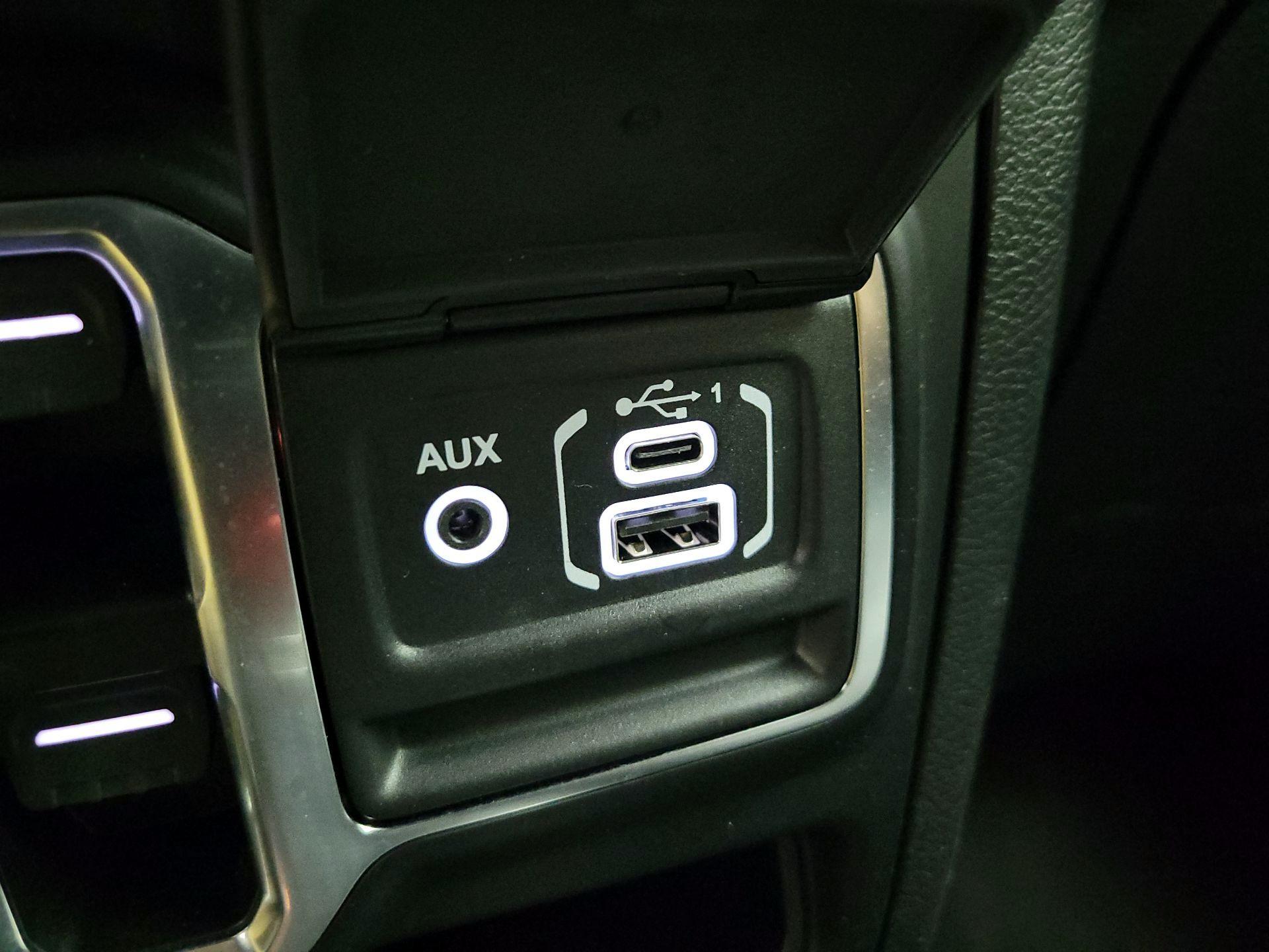 Thumbnail: 2022 Jeep Wrangler - 18