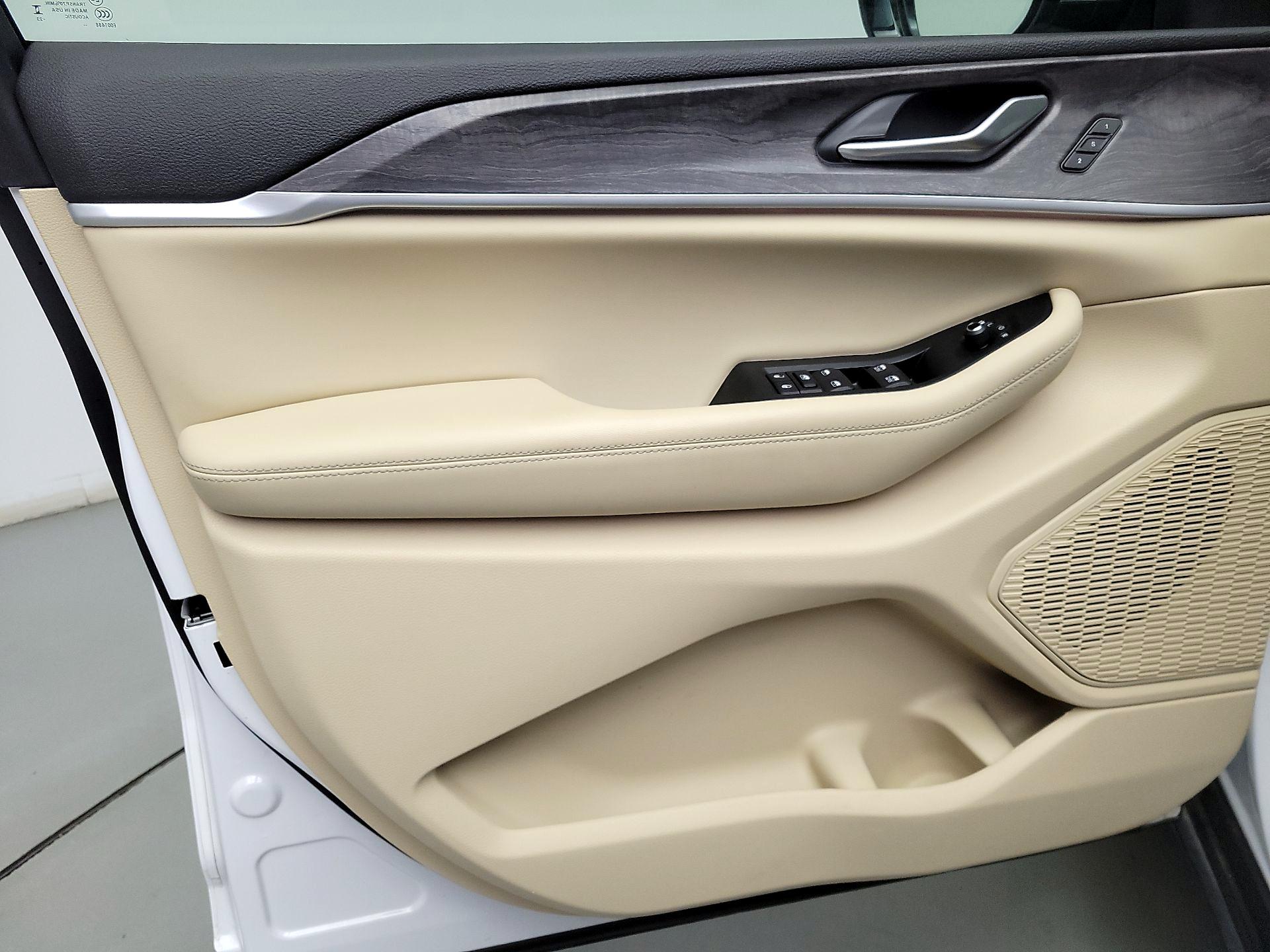 Thumbnail: 2023 Jeep Grand Cherokee - 12
