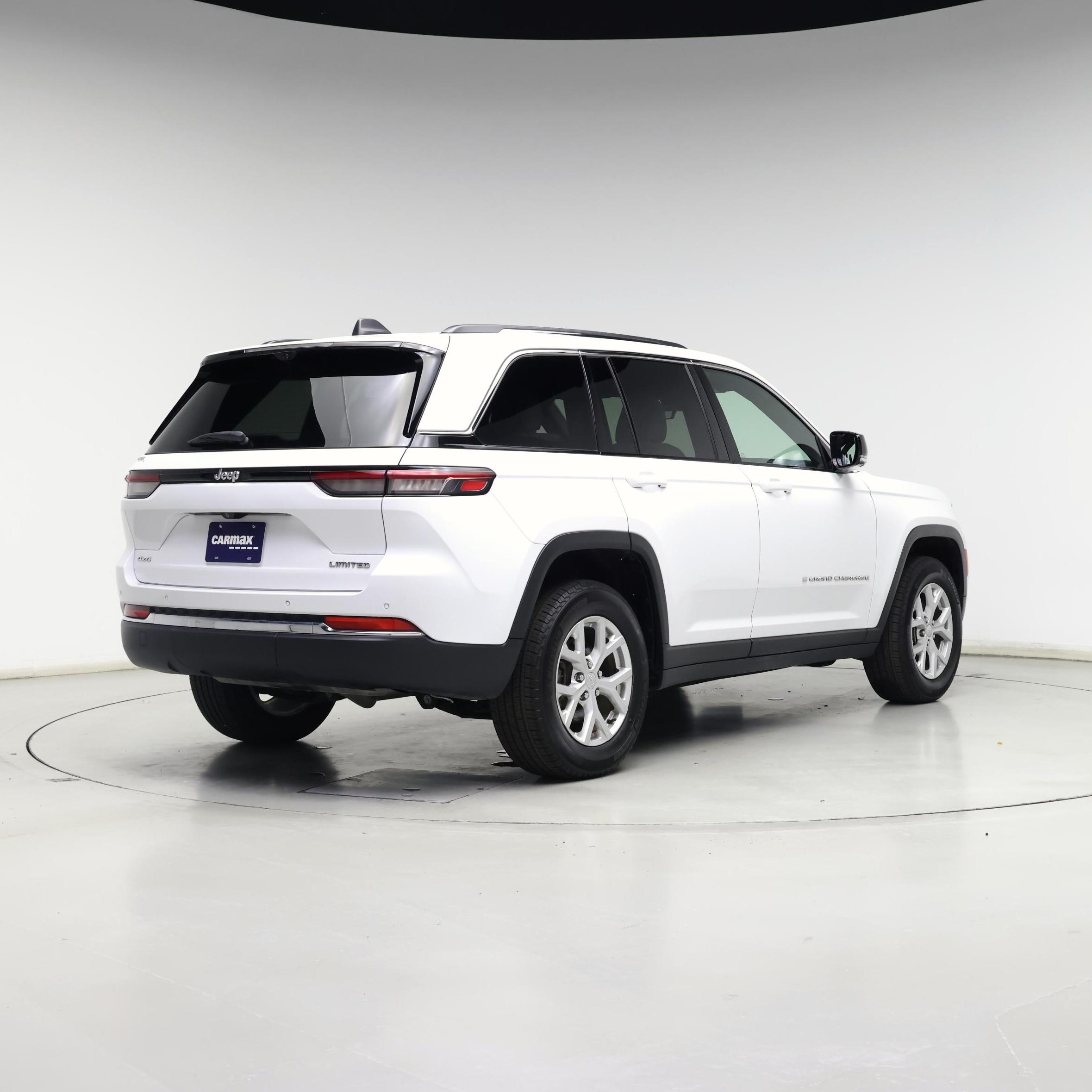 Thumbnail: 2023 Jeep Grand Cherokee - 8