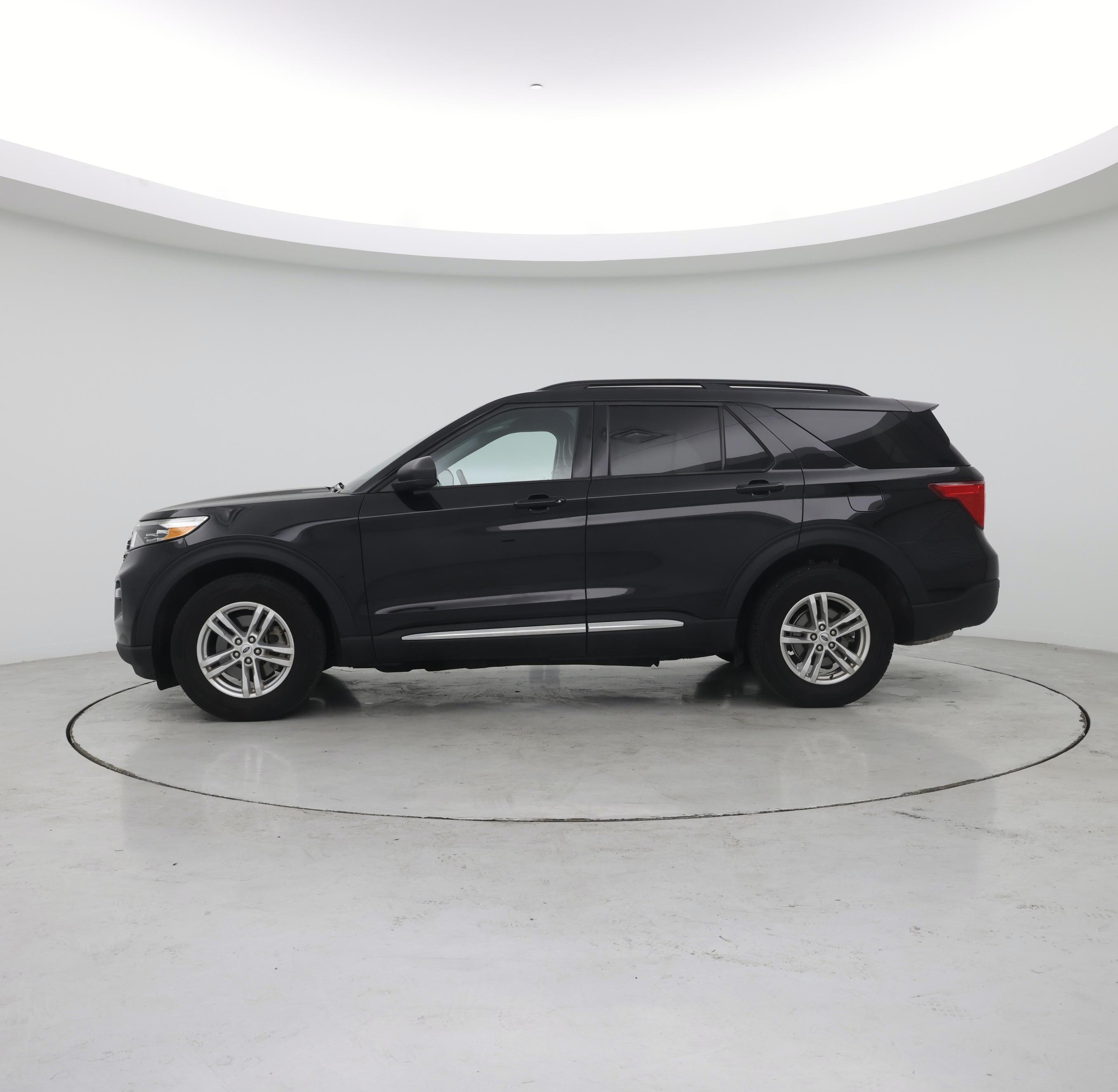 Thumbnail: 2023 Ford Explorer - 3