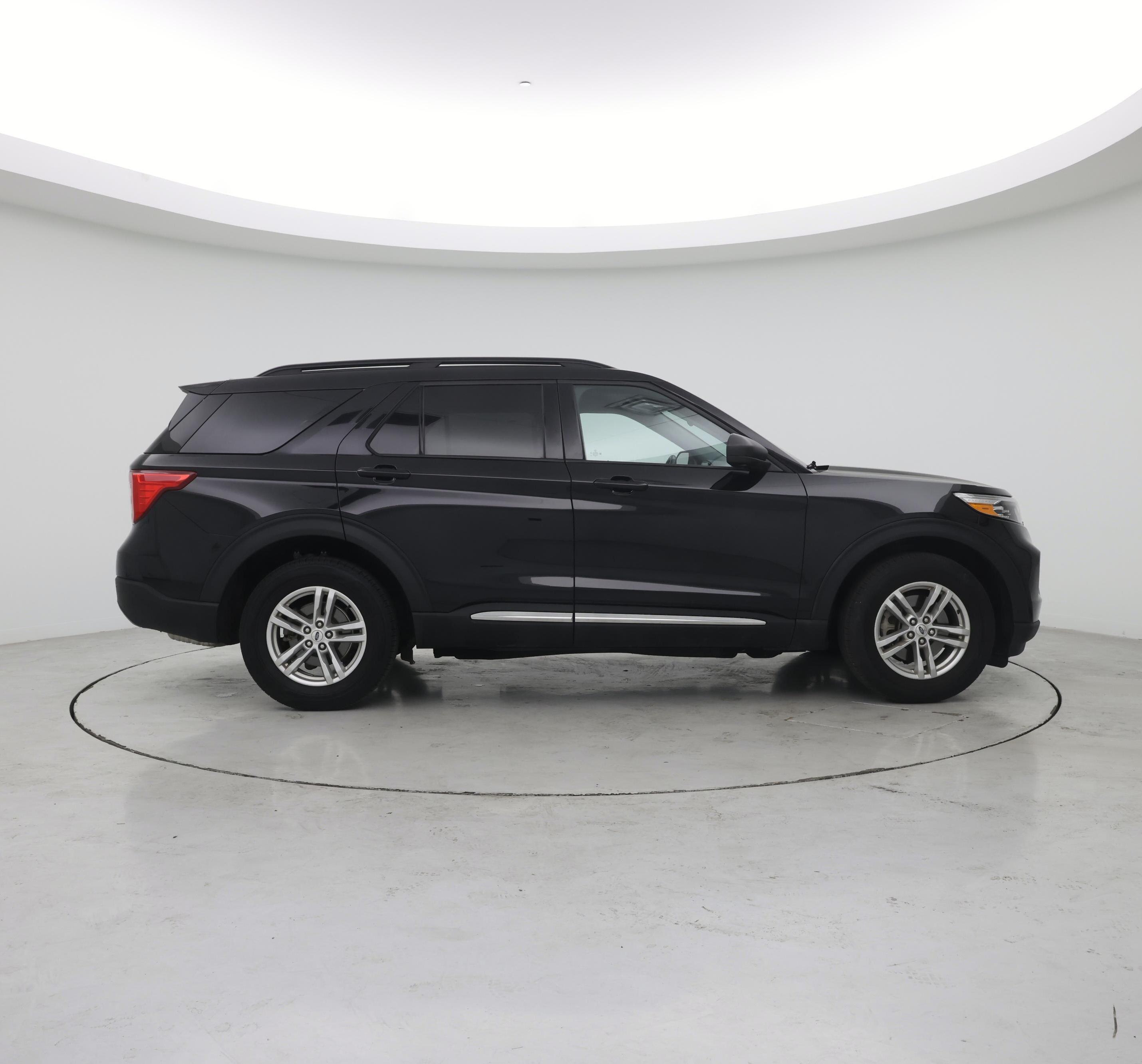 Thumbnail: 2023 Ford Explorer - 7
