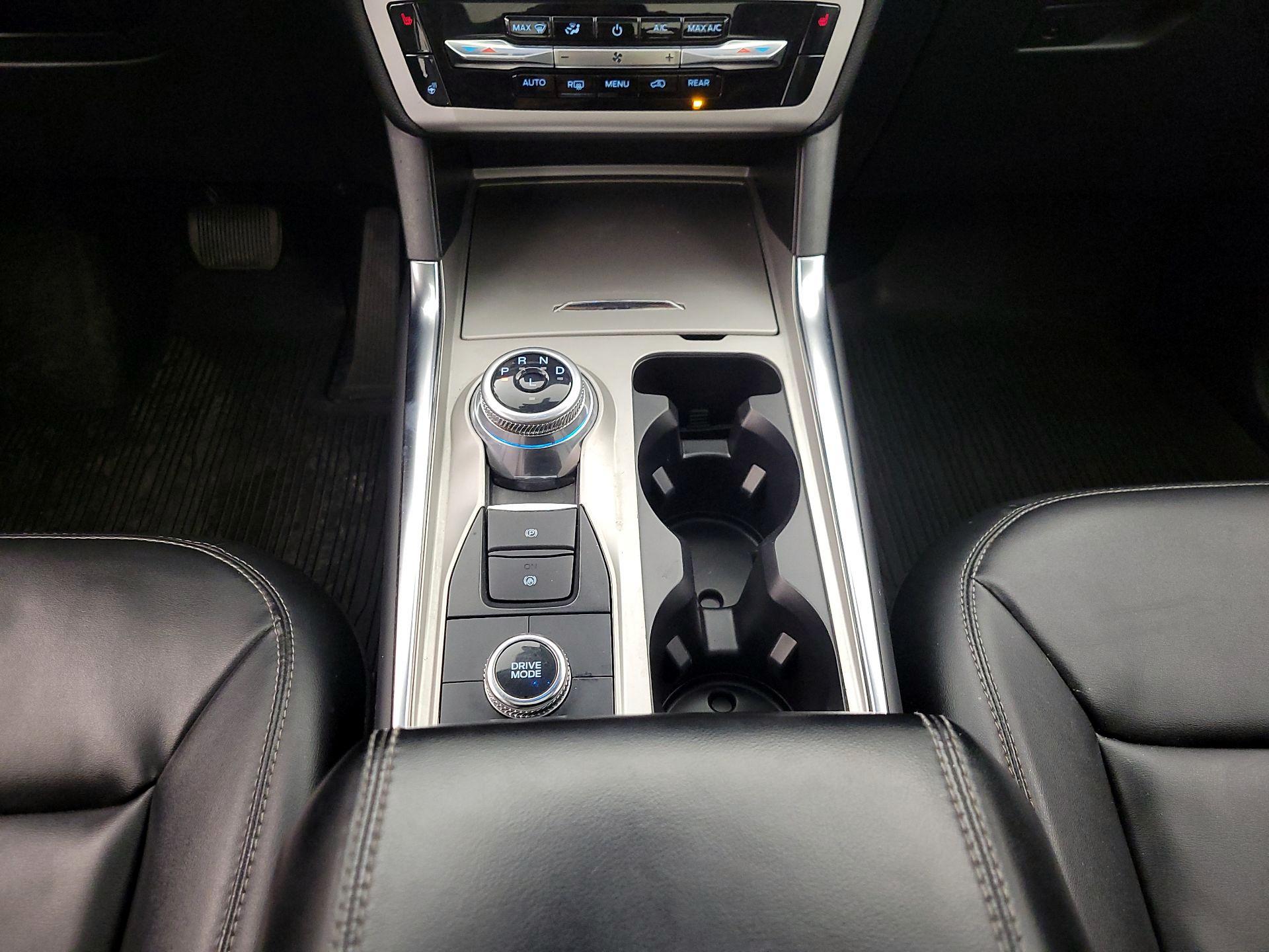 Thumbnail: 2022 Ford Explorer - 17