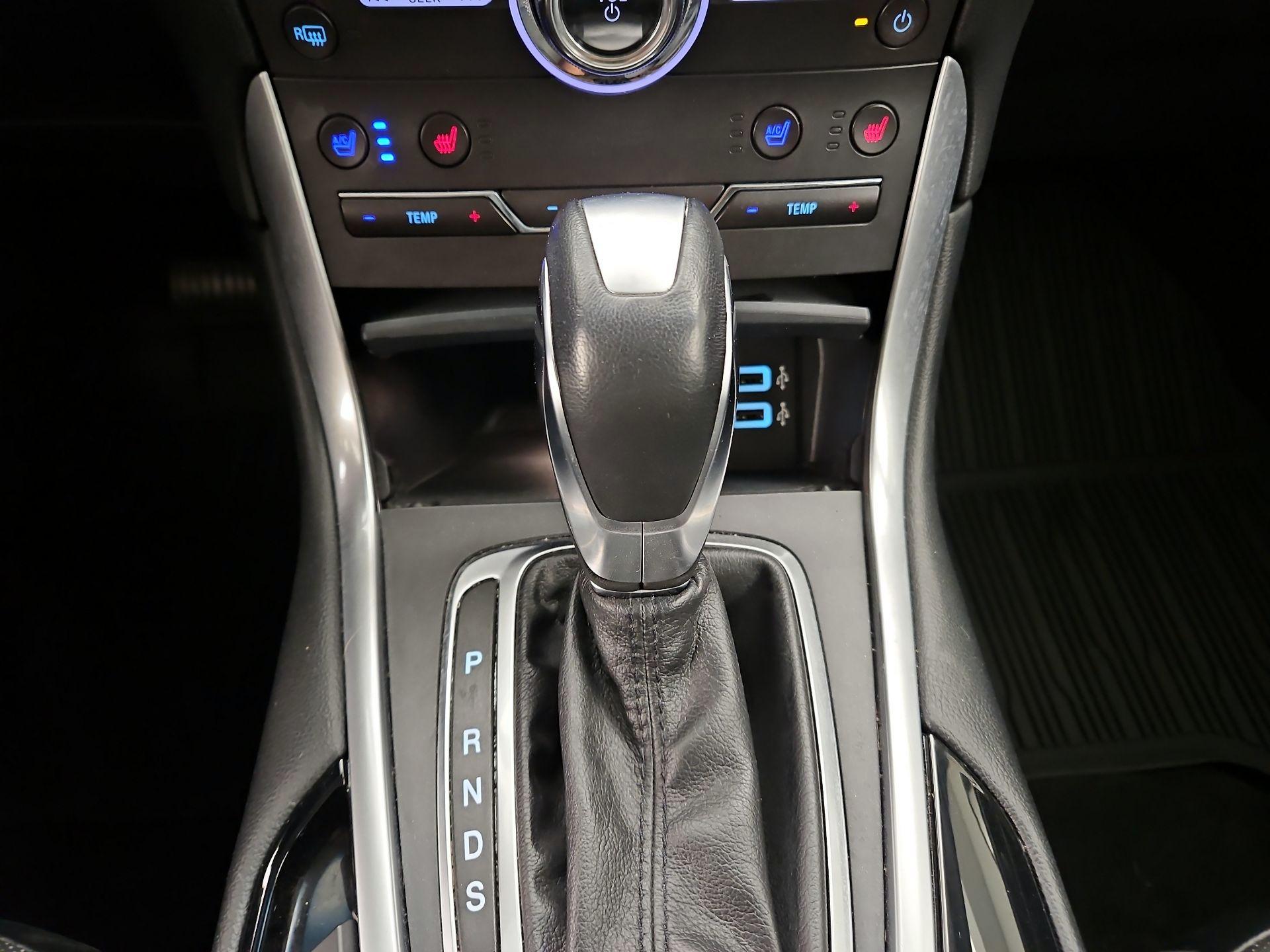 Thumbnail: 2018 Ford Edge - 18