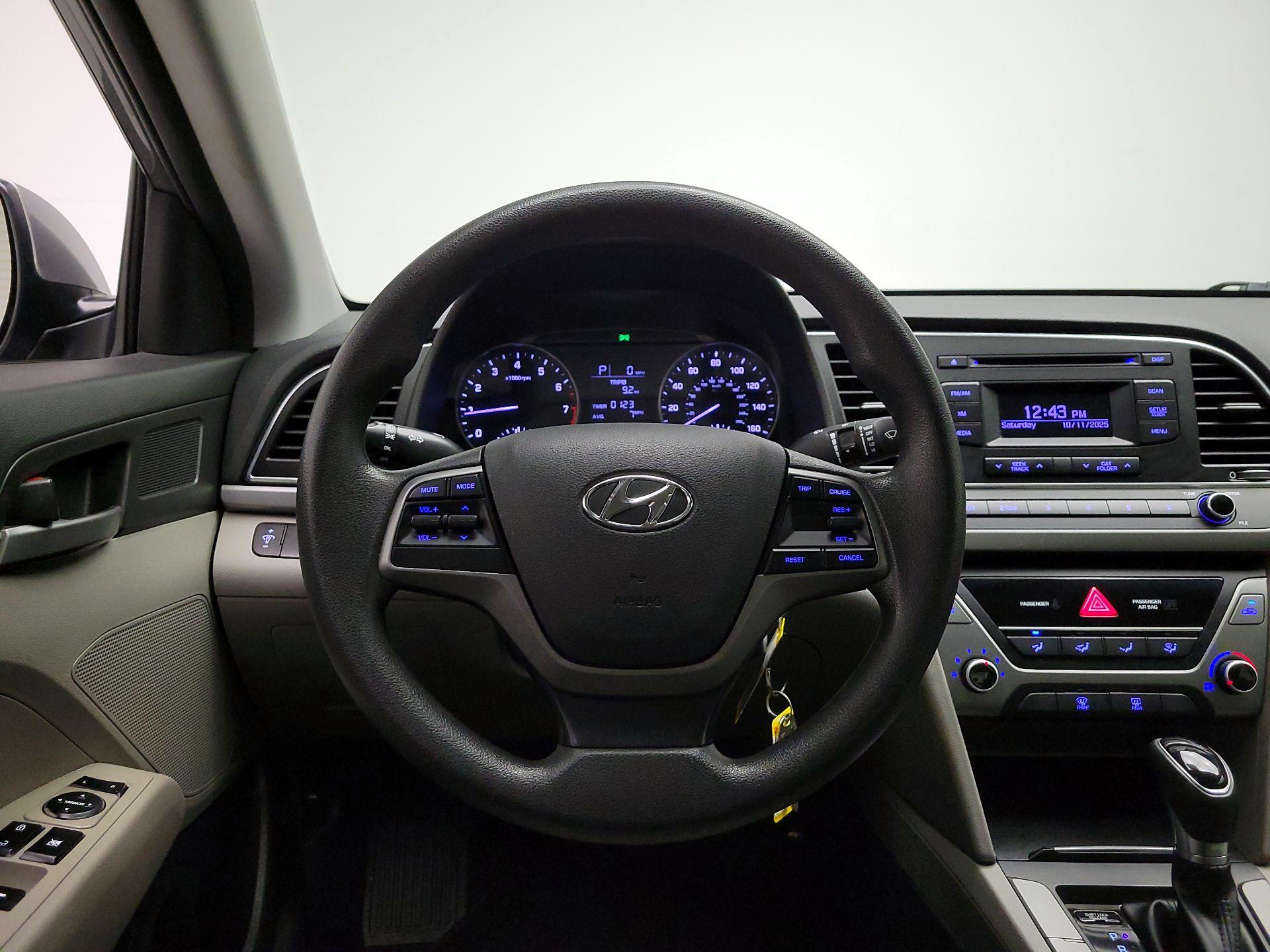 Thumbnail: 2017 Hyundai Elantra - 10